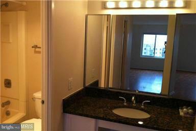 ROTONDA - Residential Lease