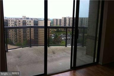 ROTONDA - Residential Lease