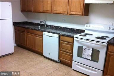 ROTONDA - Residential Lease