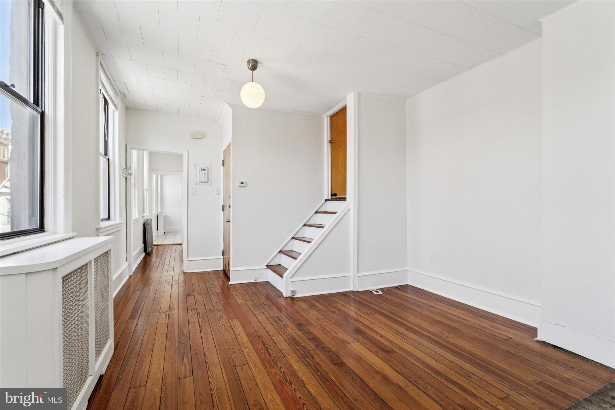 ITALIAN MARKET - Residential Lease