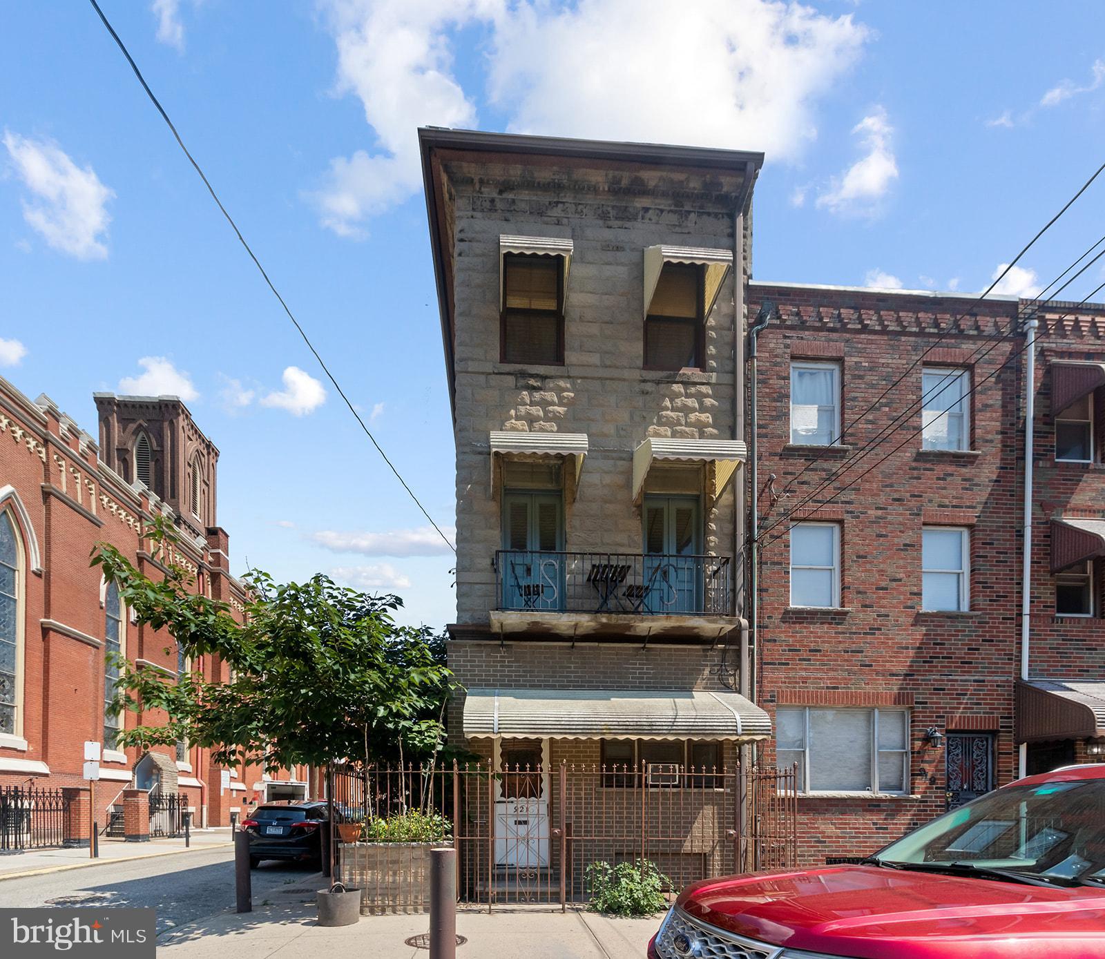 ITALIAN MARKET - Residential Lease