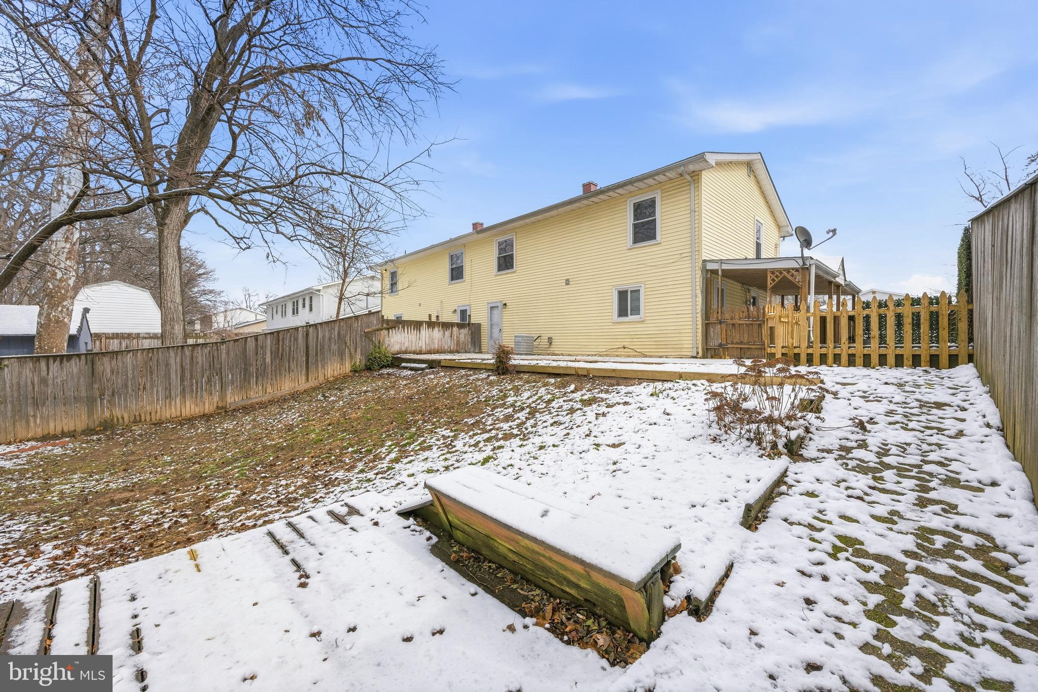 MAPLE RIDGE - Residential