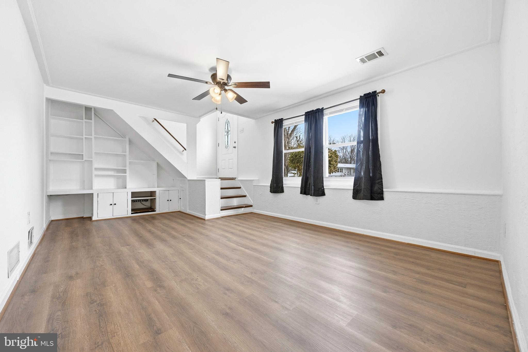 MAPLE RIDGE - Residential