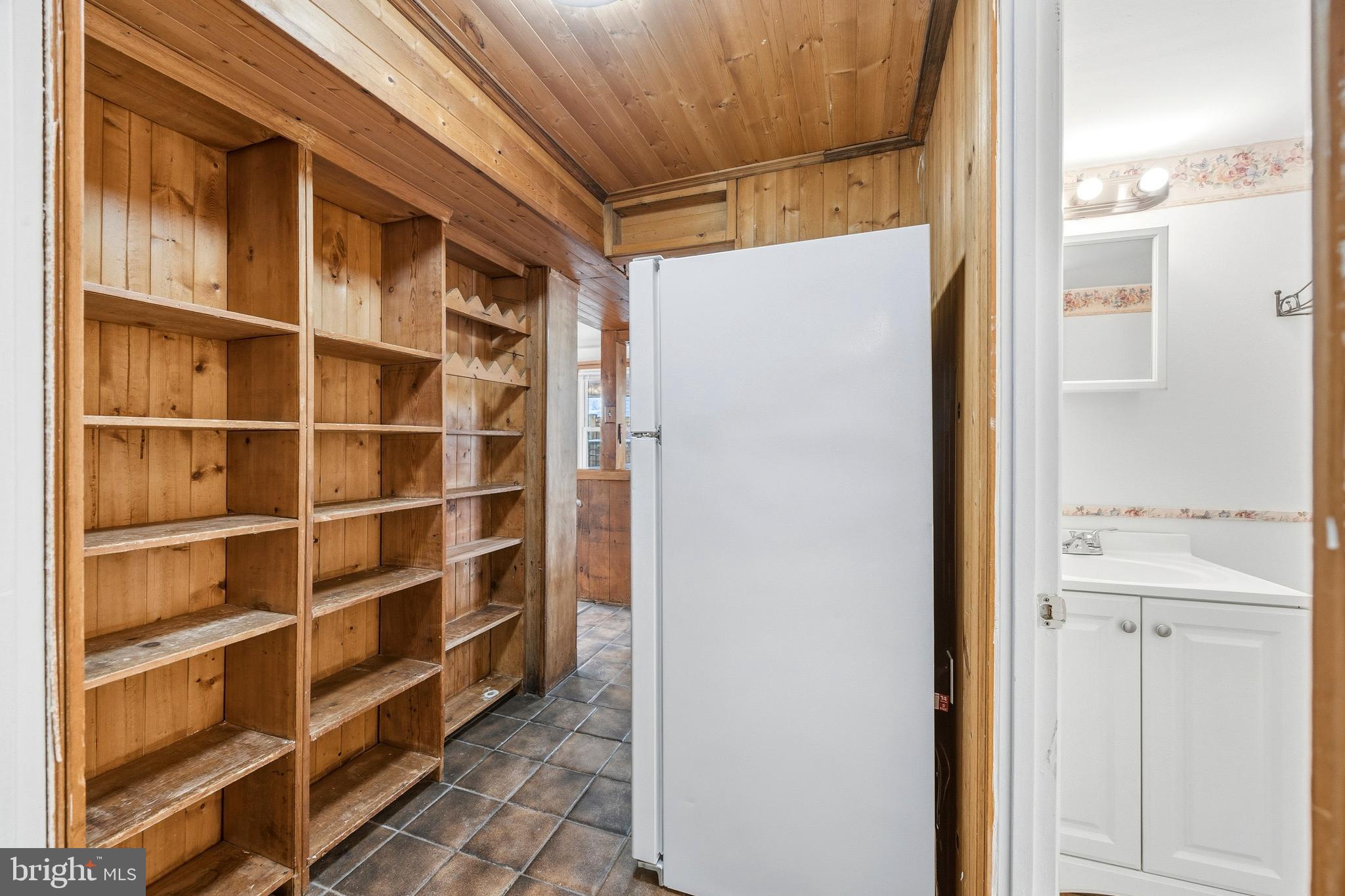 MAPLE RIDGE - Residential