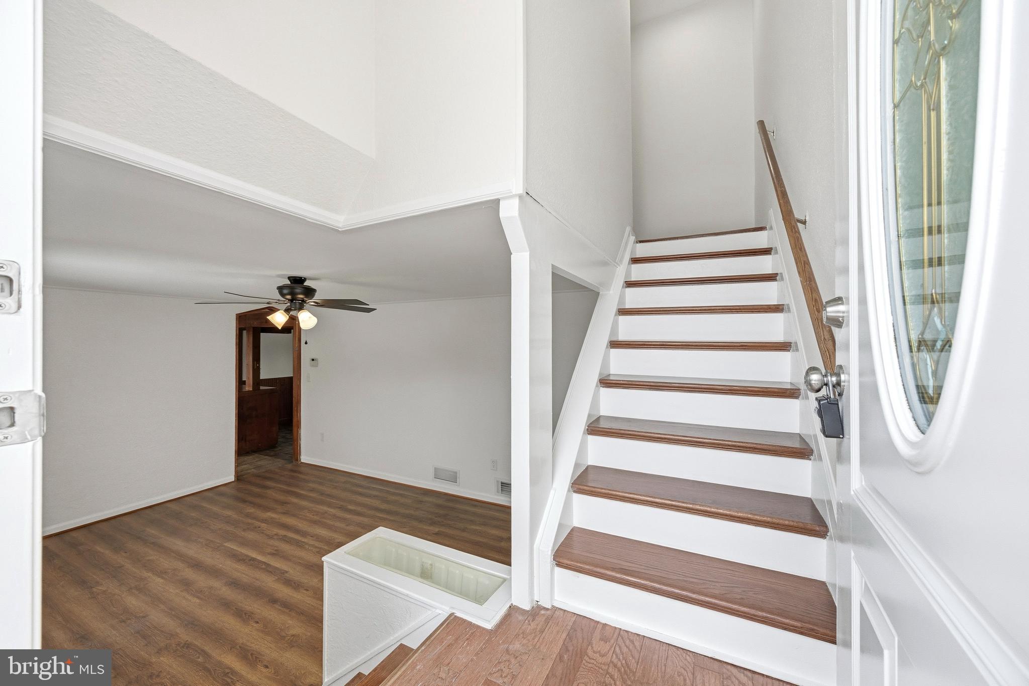 MAPLE RIDGE - Residential