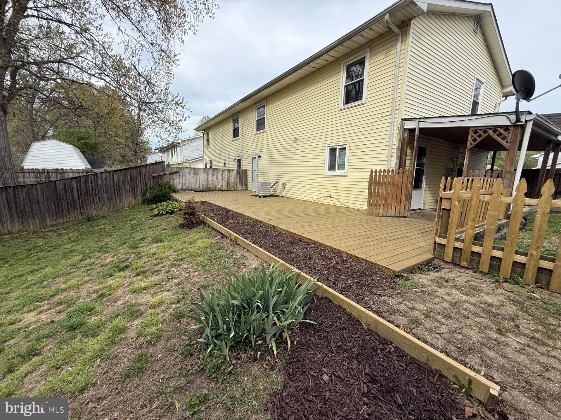 MAPLE RIDGE - Residential