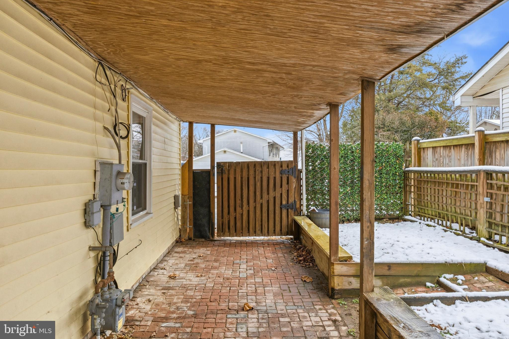 MAPLE RIDGE - Residential