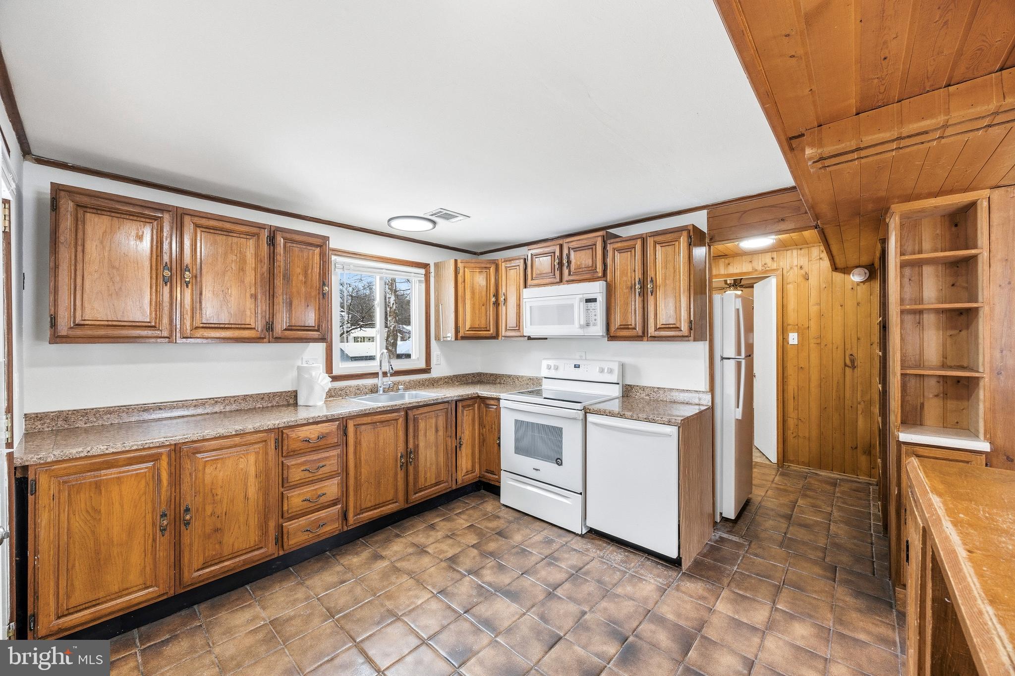 MAPLE RIDGE - Residential