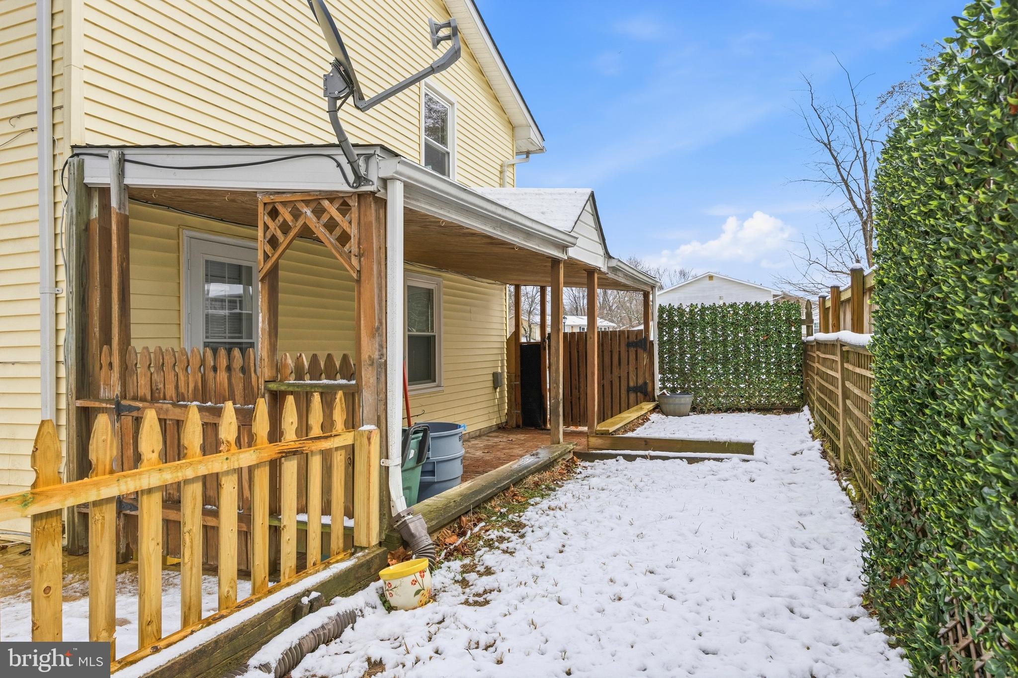 MAPLE RIDGE - Residential