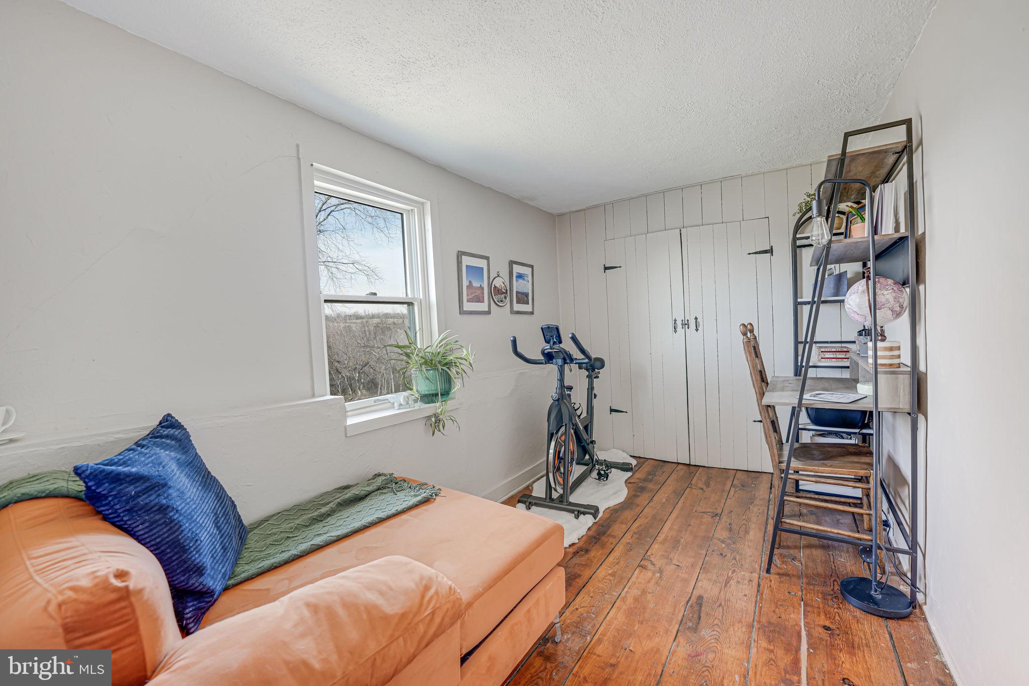 TAYLORSTOWN - Residential