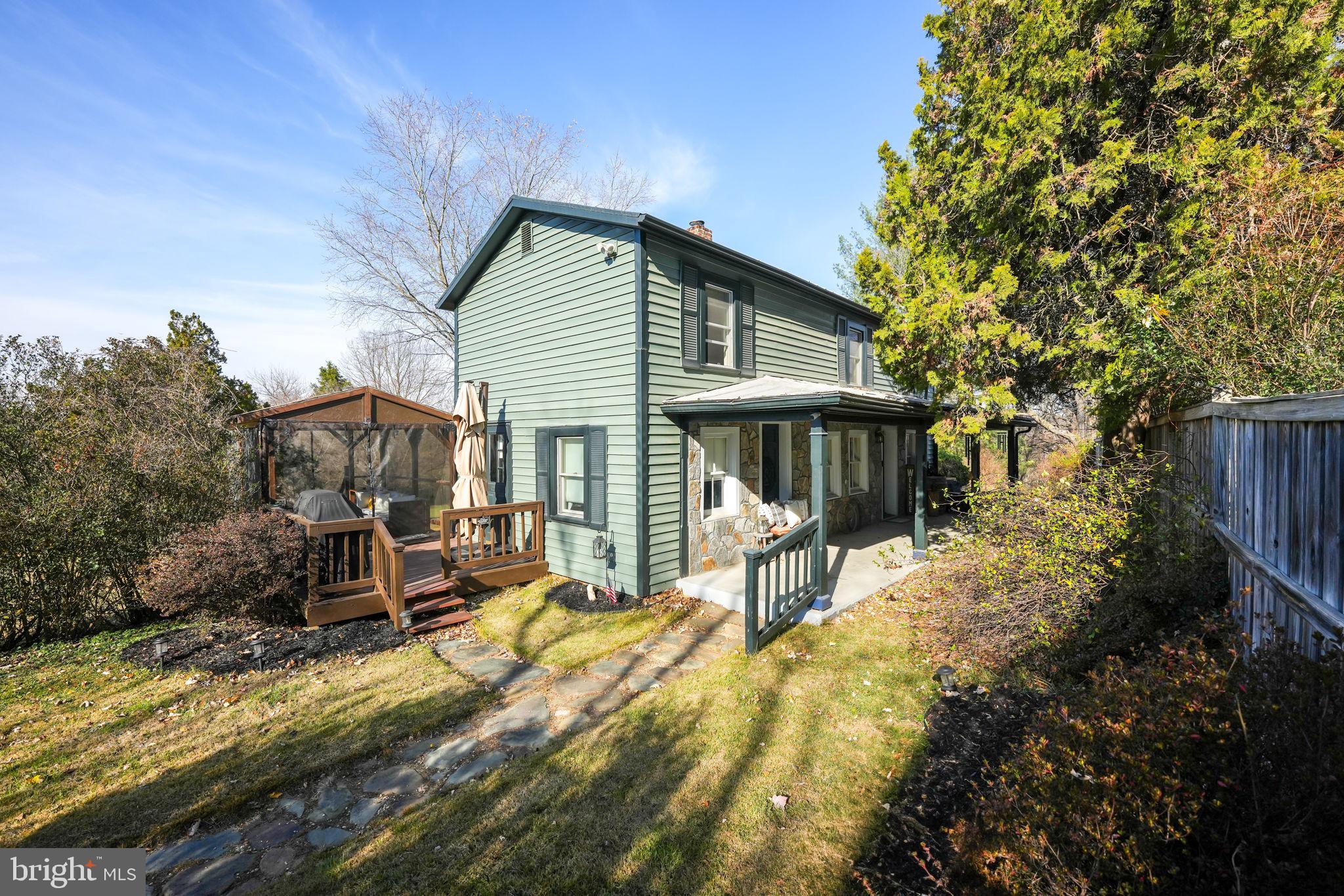 TAYLORSTOWN - Residential