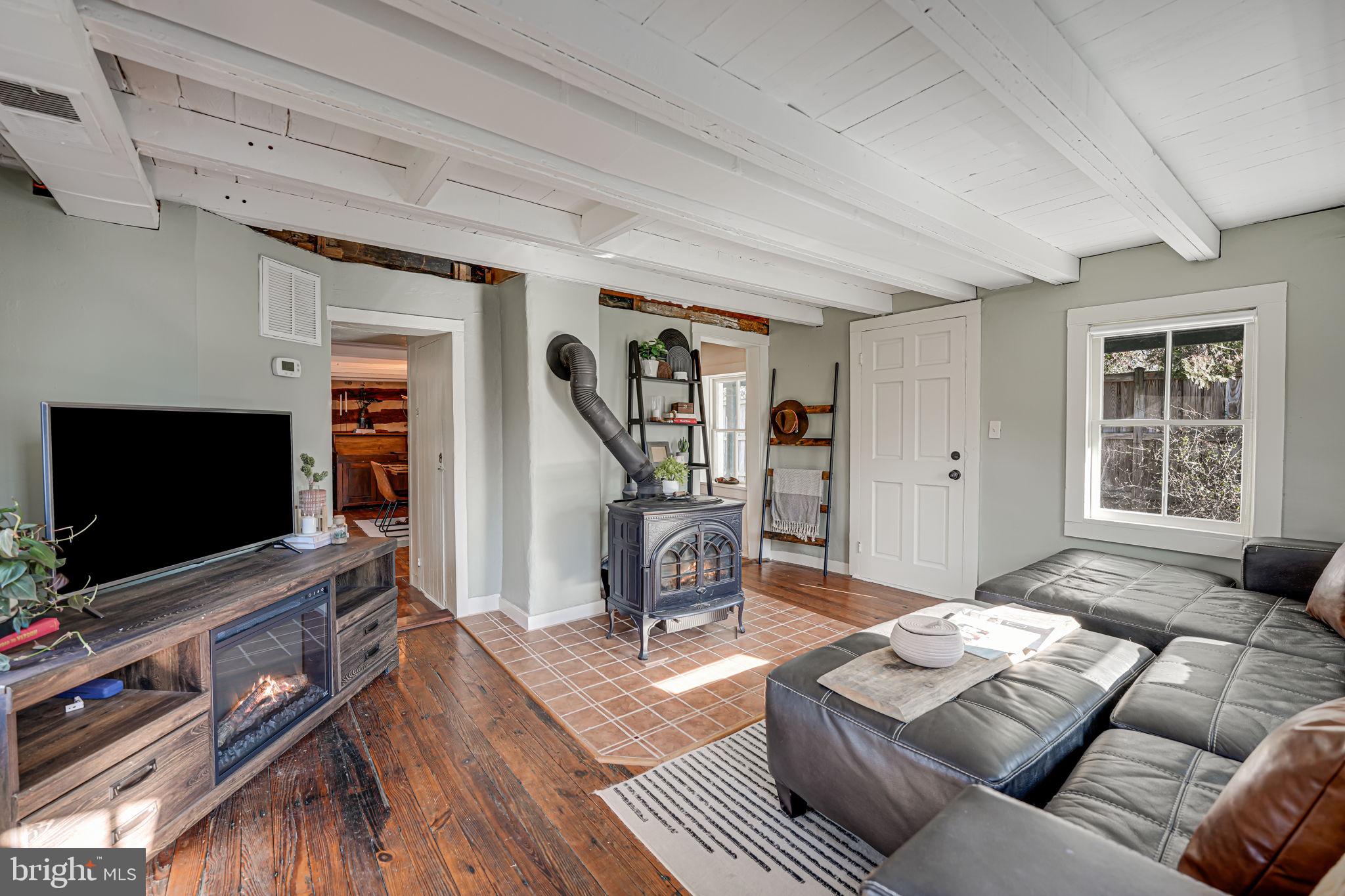 TAYLORSTOWN - Residential