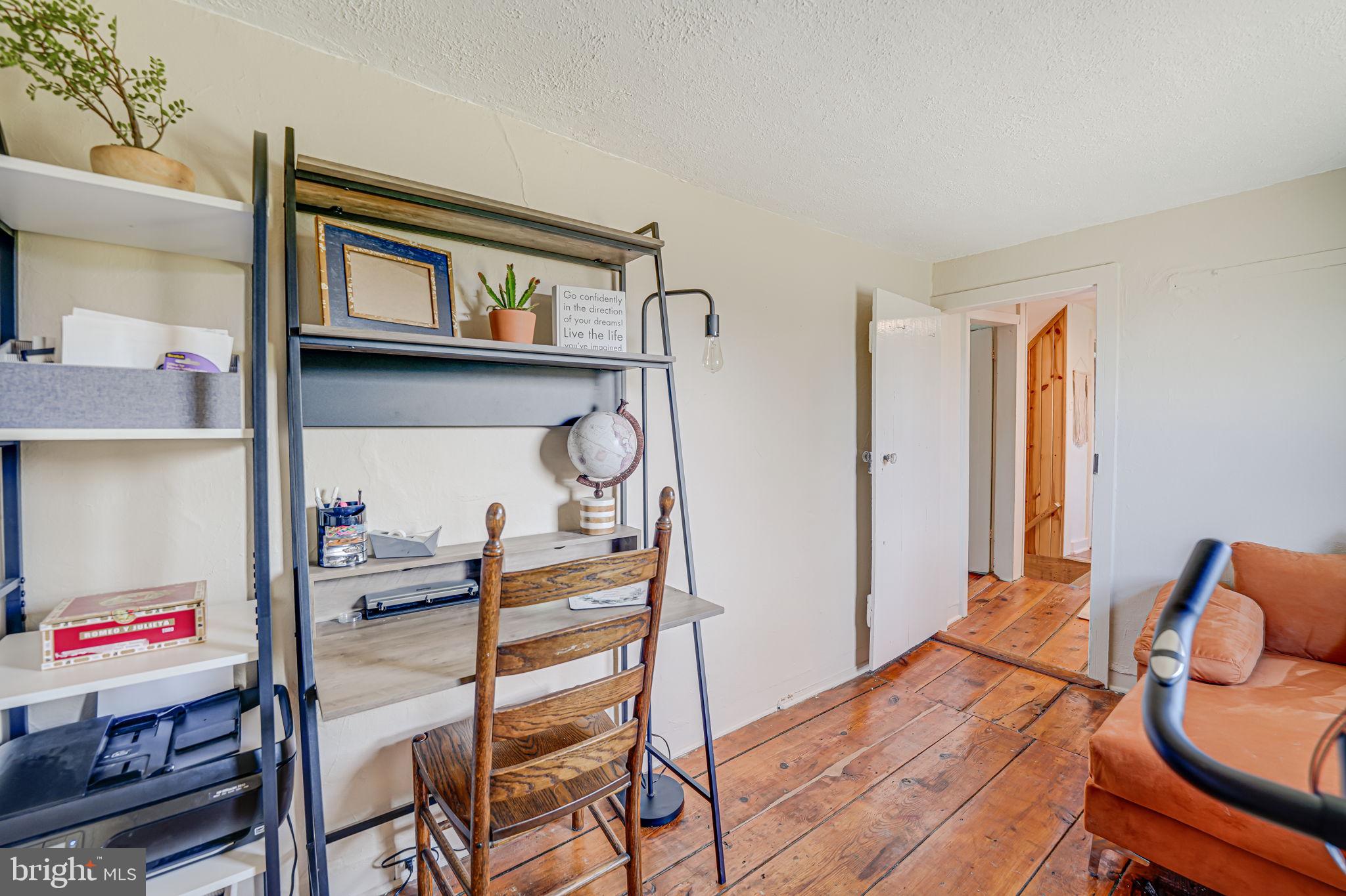 TAYLORSTOWN - Residential