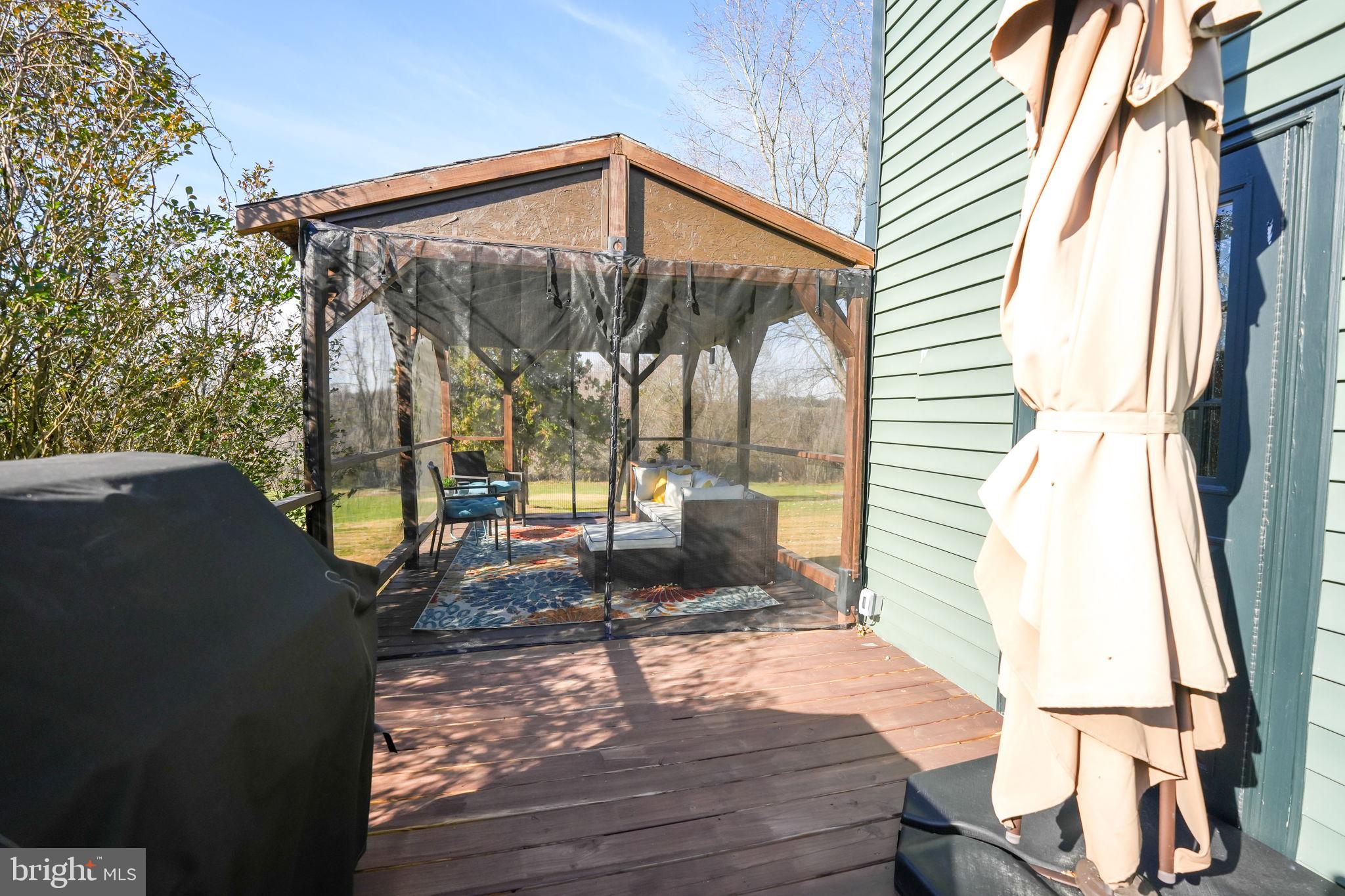 TAYLORSTOWN - Residential