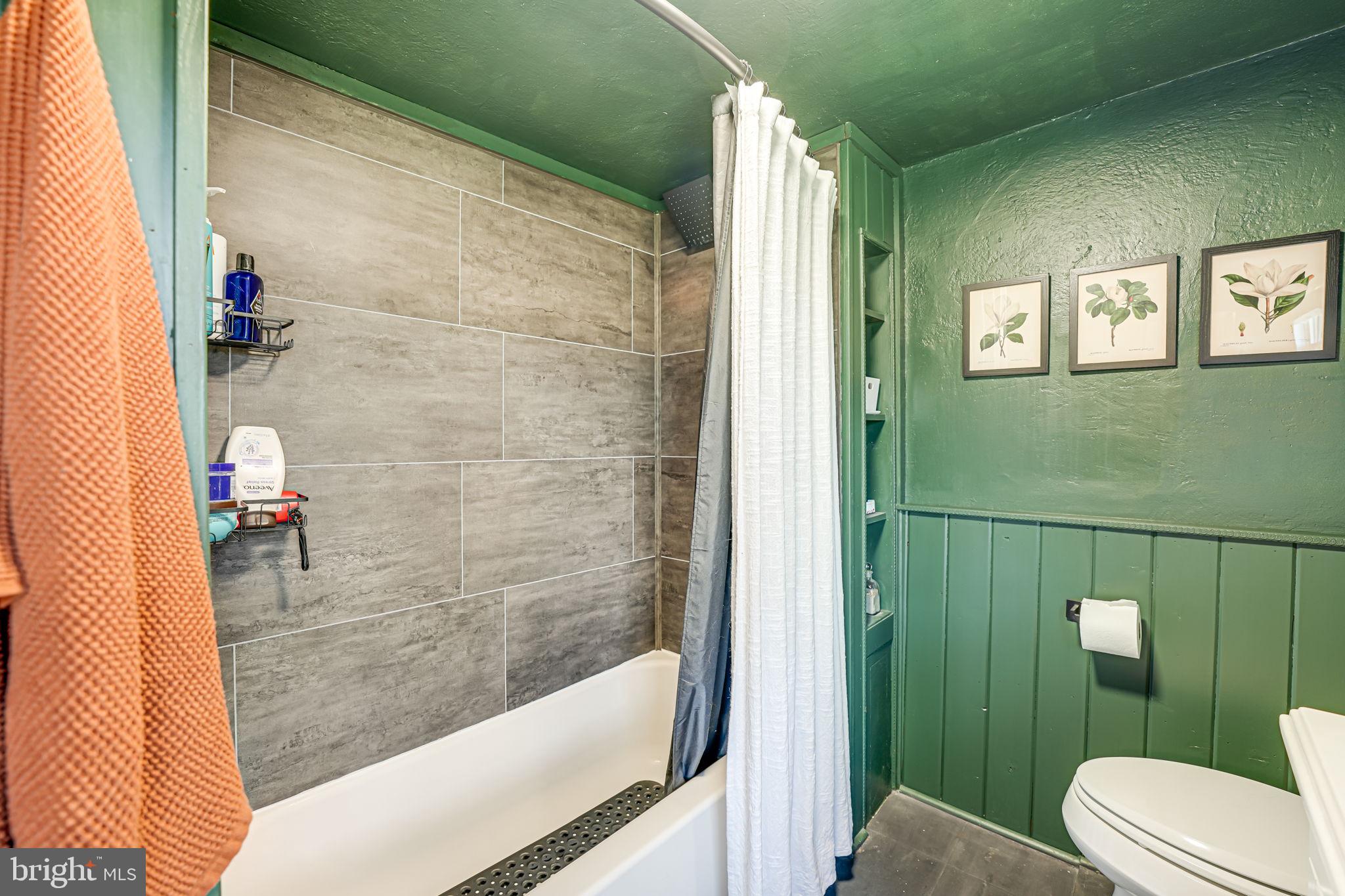 TAYLORSTOWN - Residential