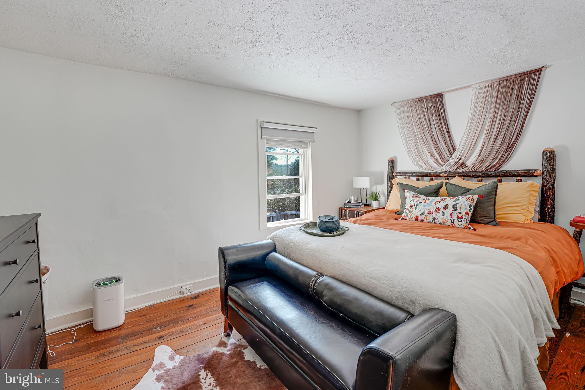 TAYLORSTOWN - Residential