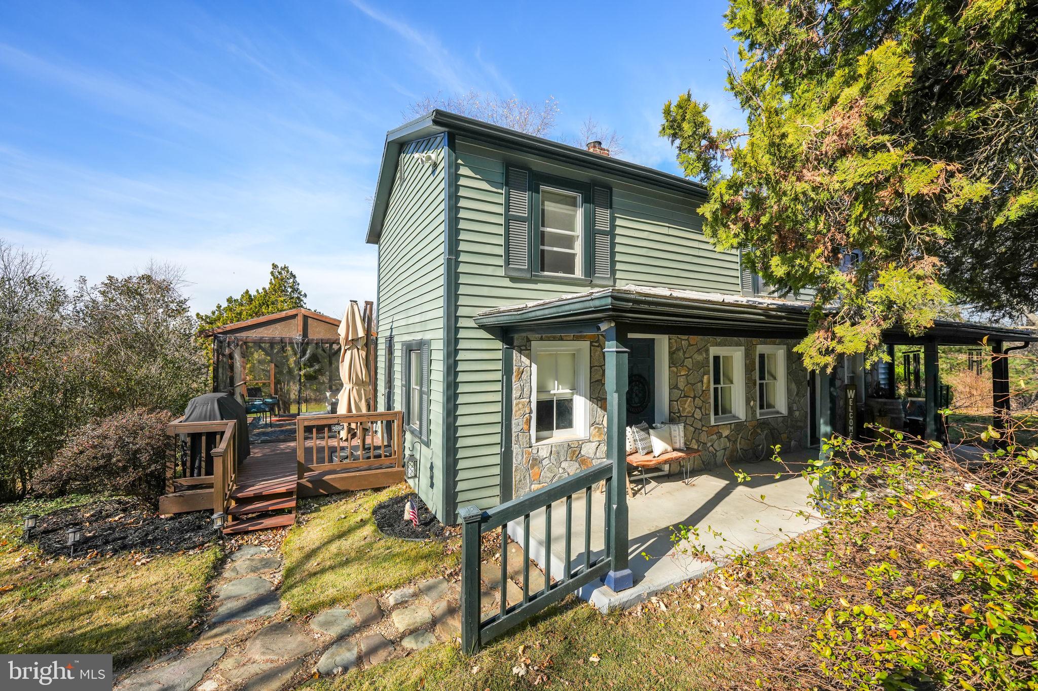 TAYLORSTOWN - Residential