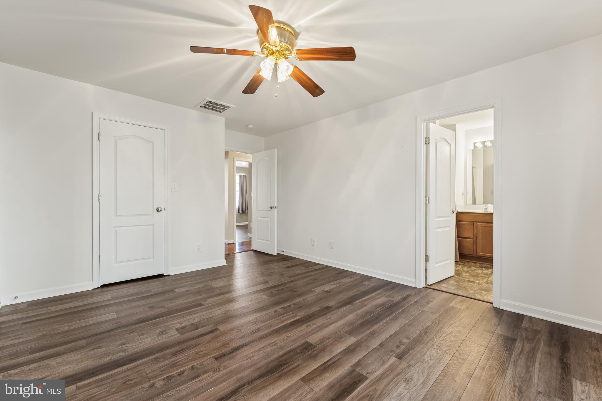 WENDOVER SQUARE - Residential