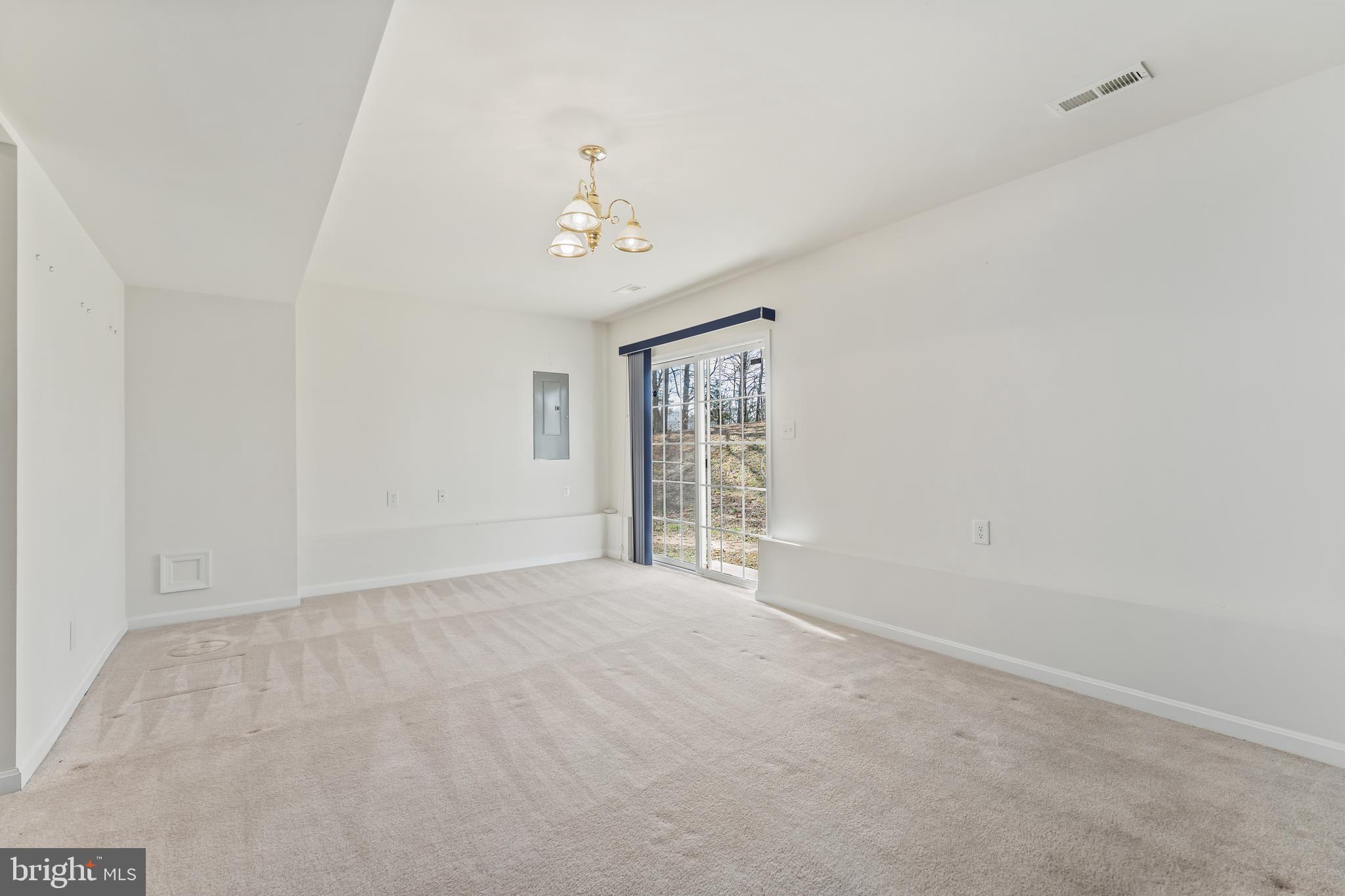 WENDOVER SQUARE - Residential