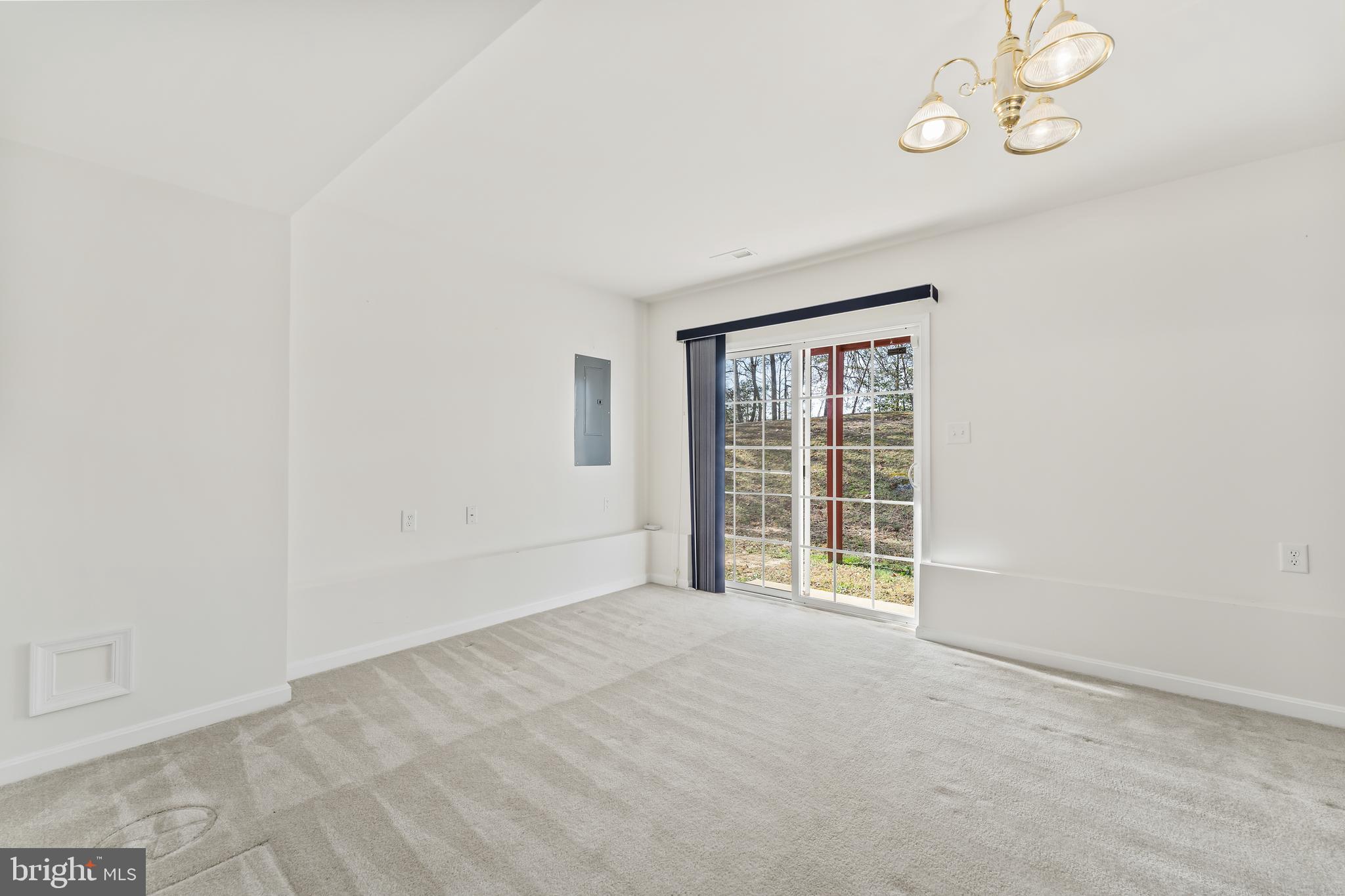 WENDOVER SQUARE - Residential