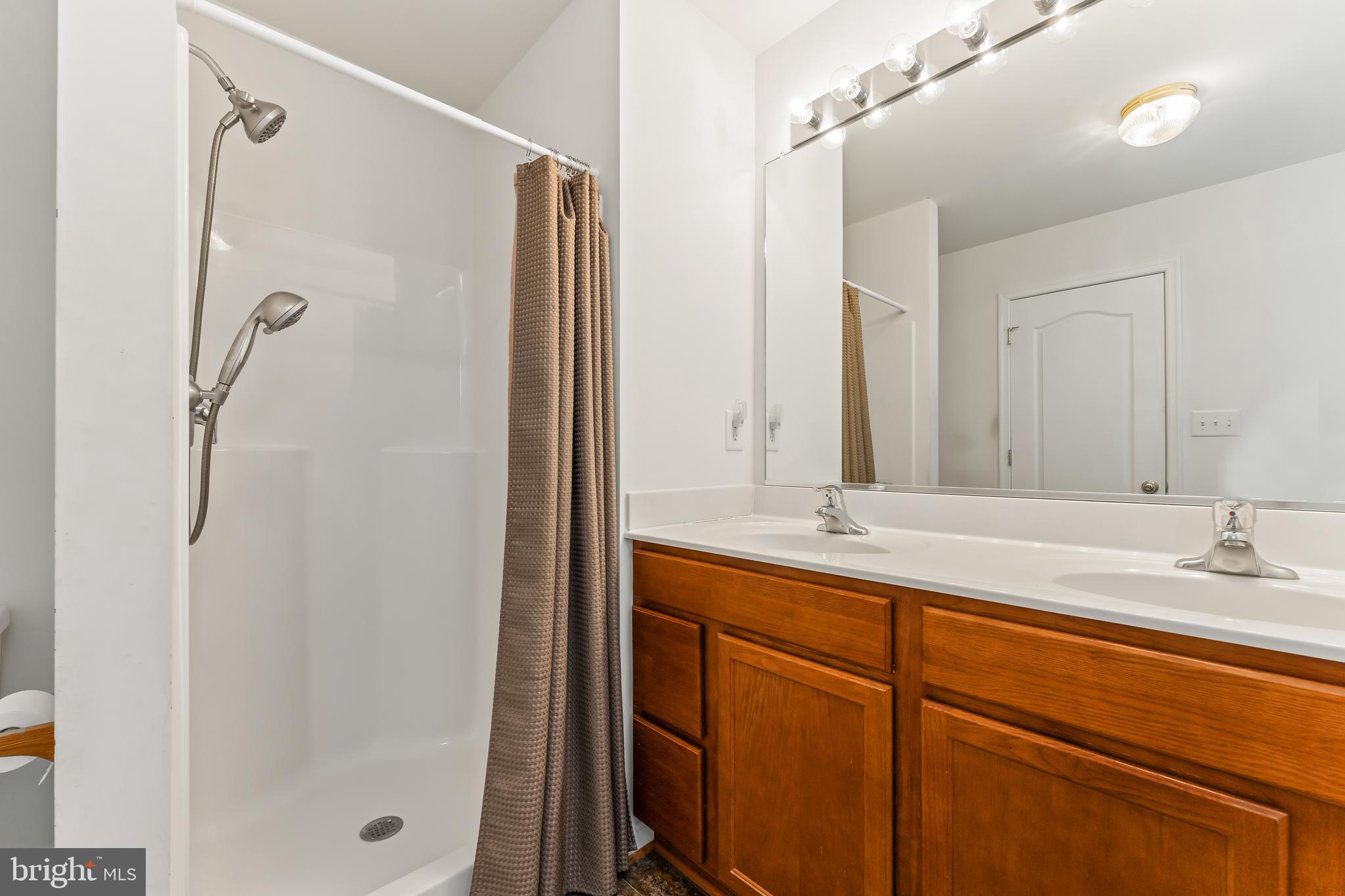 WENDOVER SQUARE - Residential