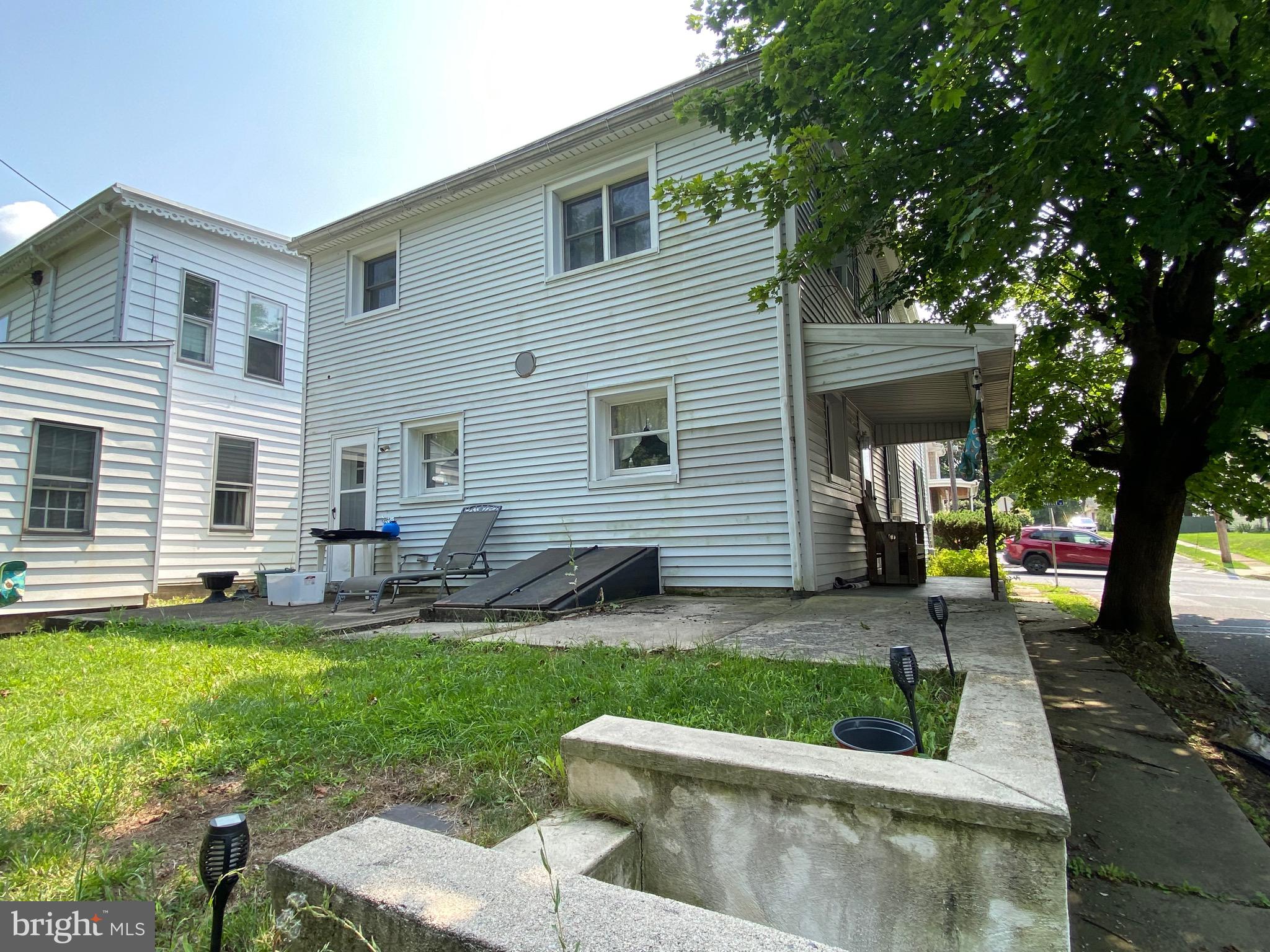 326 W MARKET STREET