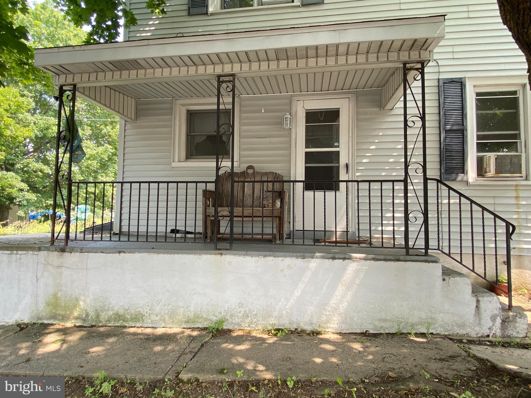 326 W MARKET STREET