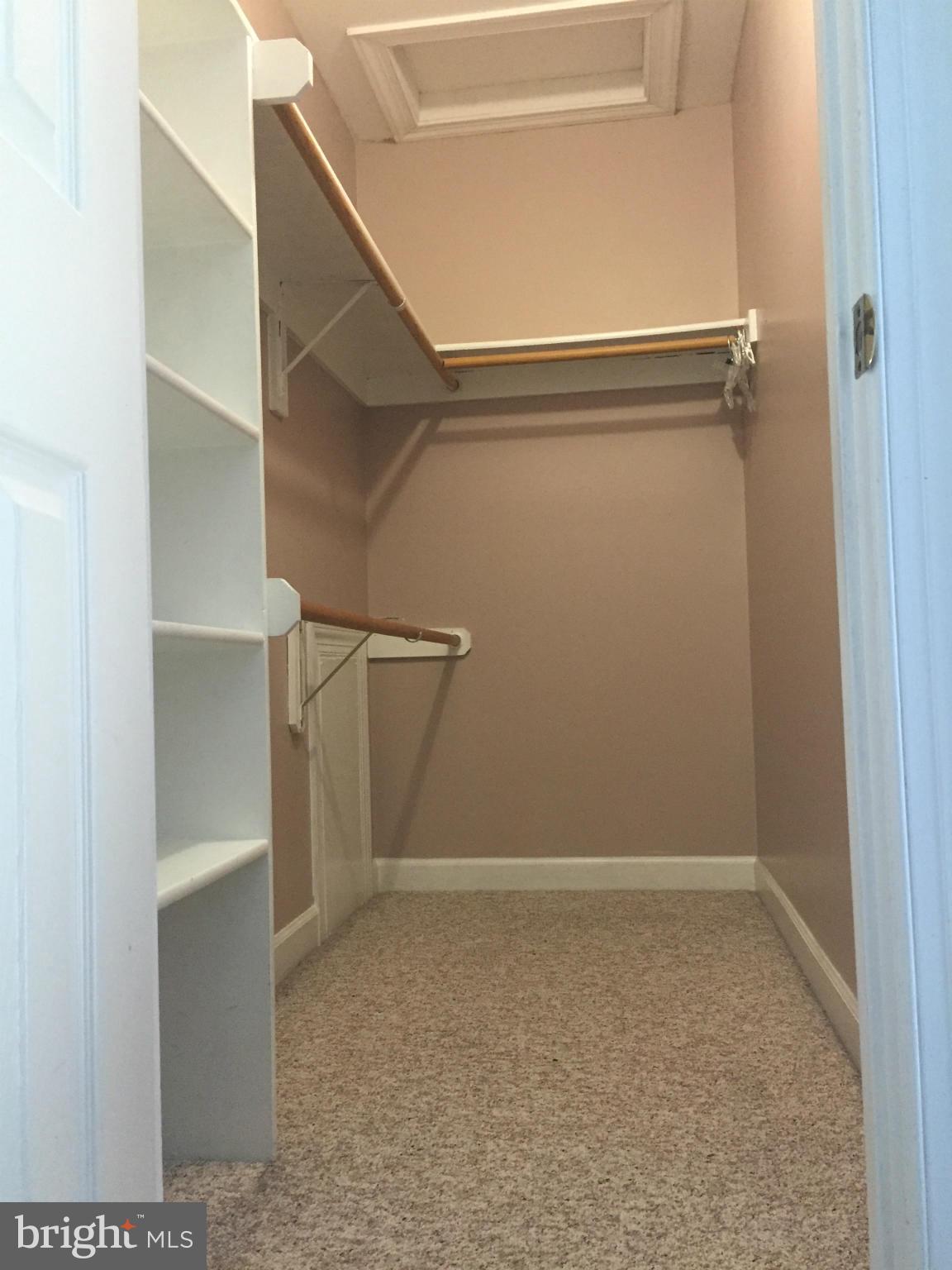 BROADVIEW - Residential