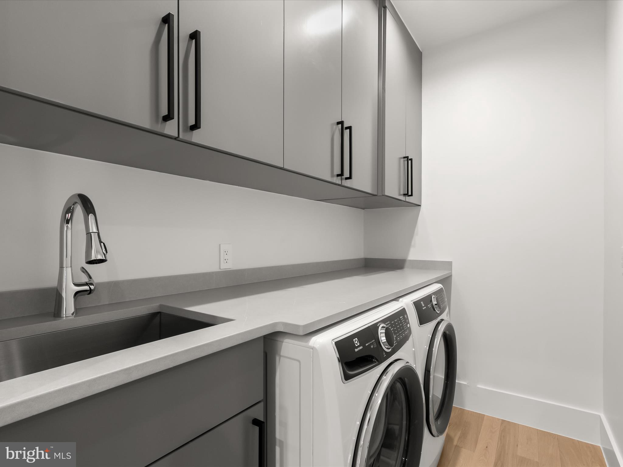 FAIRWAY HILLS - Residential