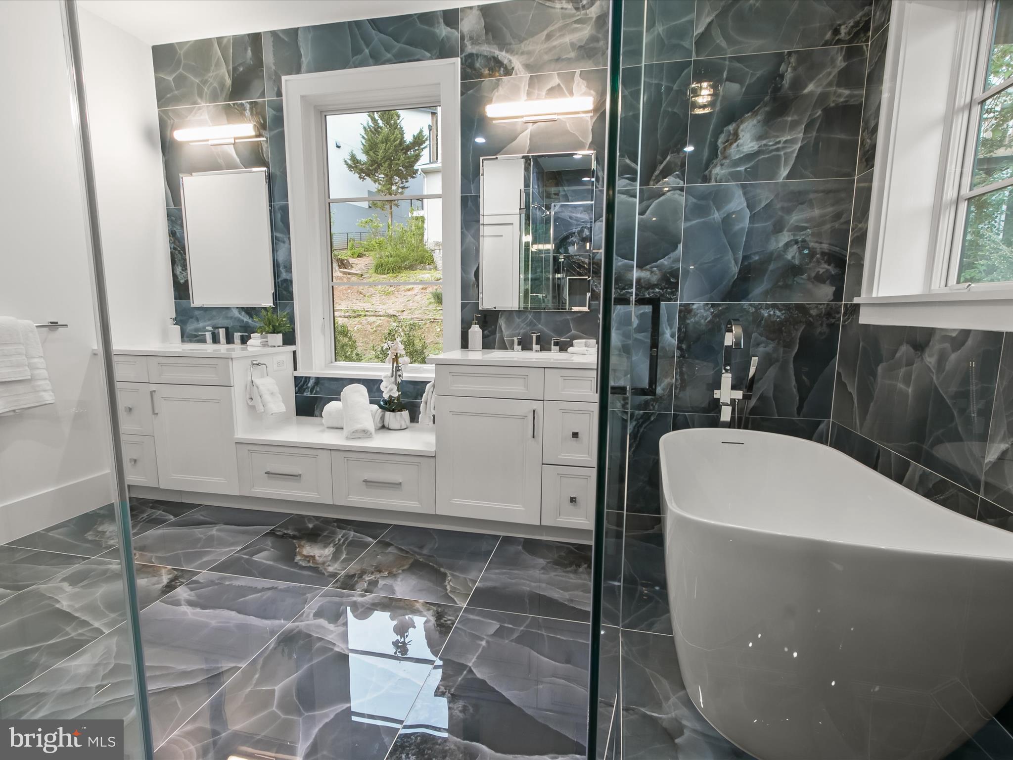 FAIRWAY HILLS - Residential