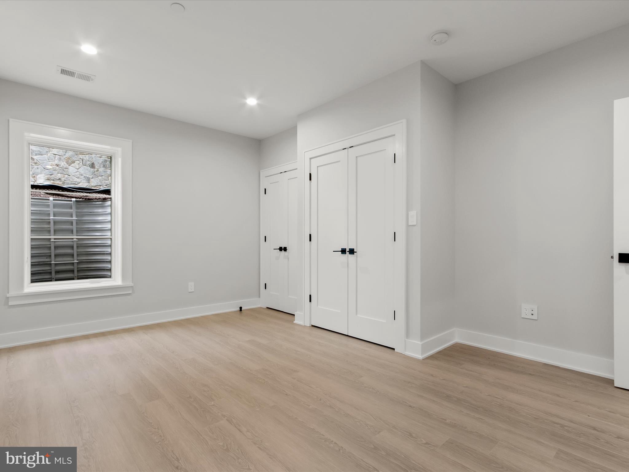 FAIRWAY HILLS - Residential