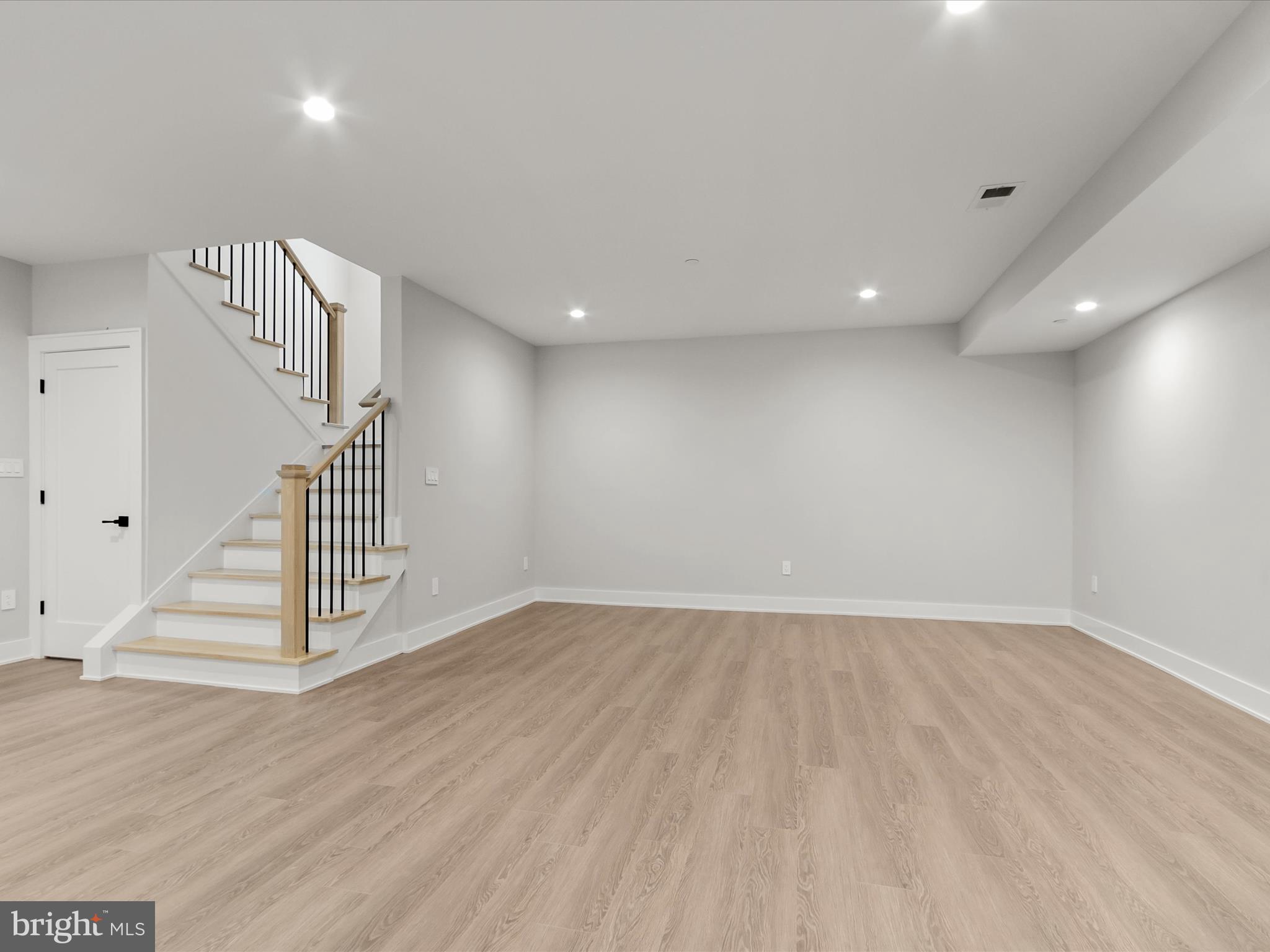 FAIRWAY HILLS - Residential