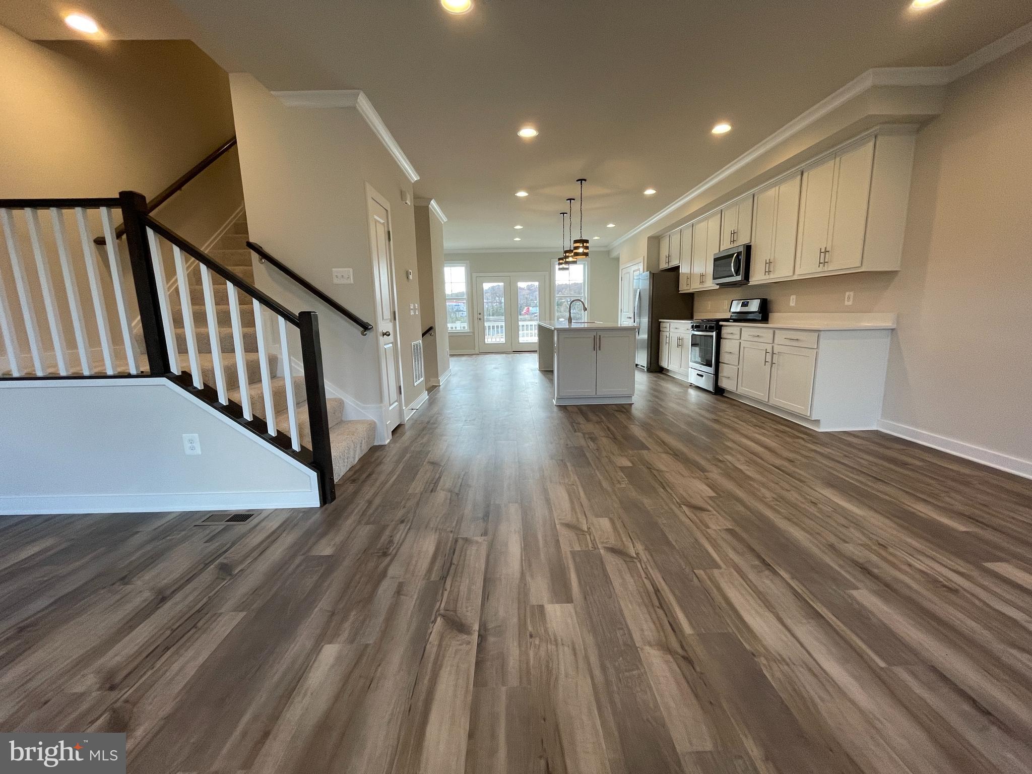 HIGHLANDER PARK - Residential Lease