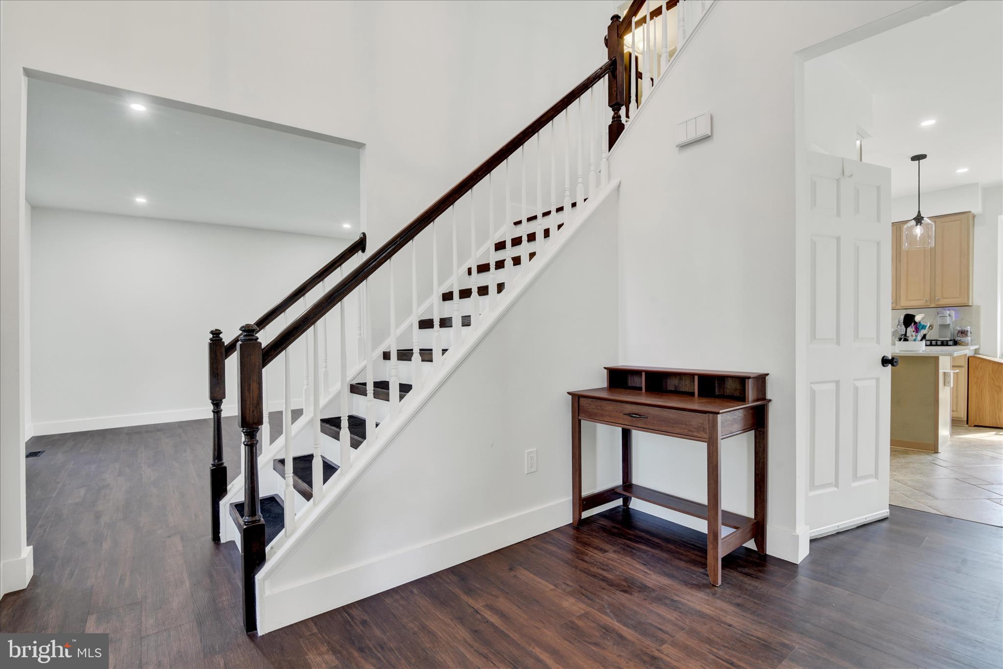 EDGEWOOD - Residential