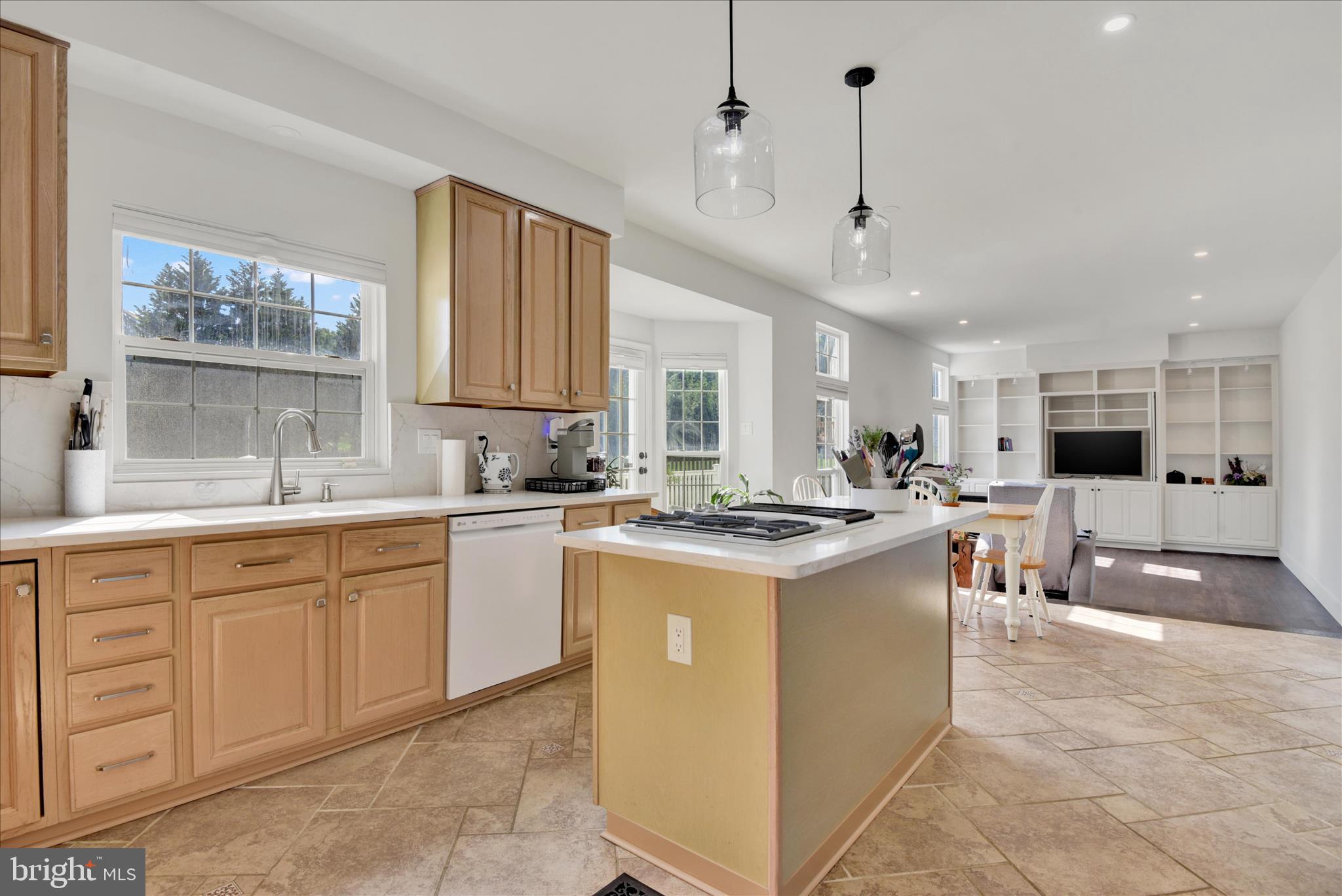 EDGEWOOD - Residential