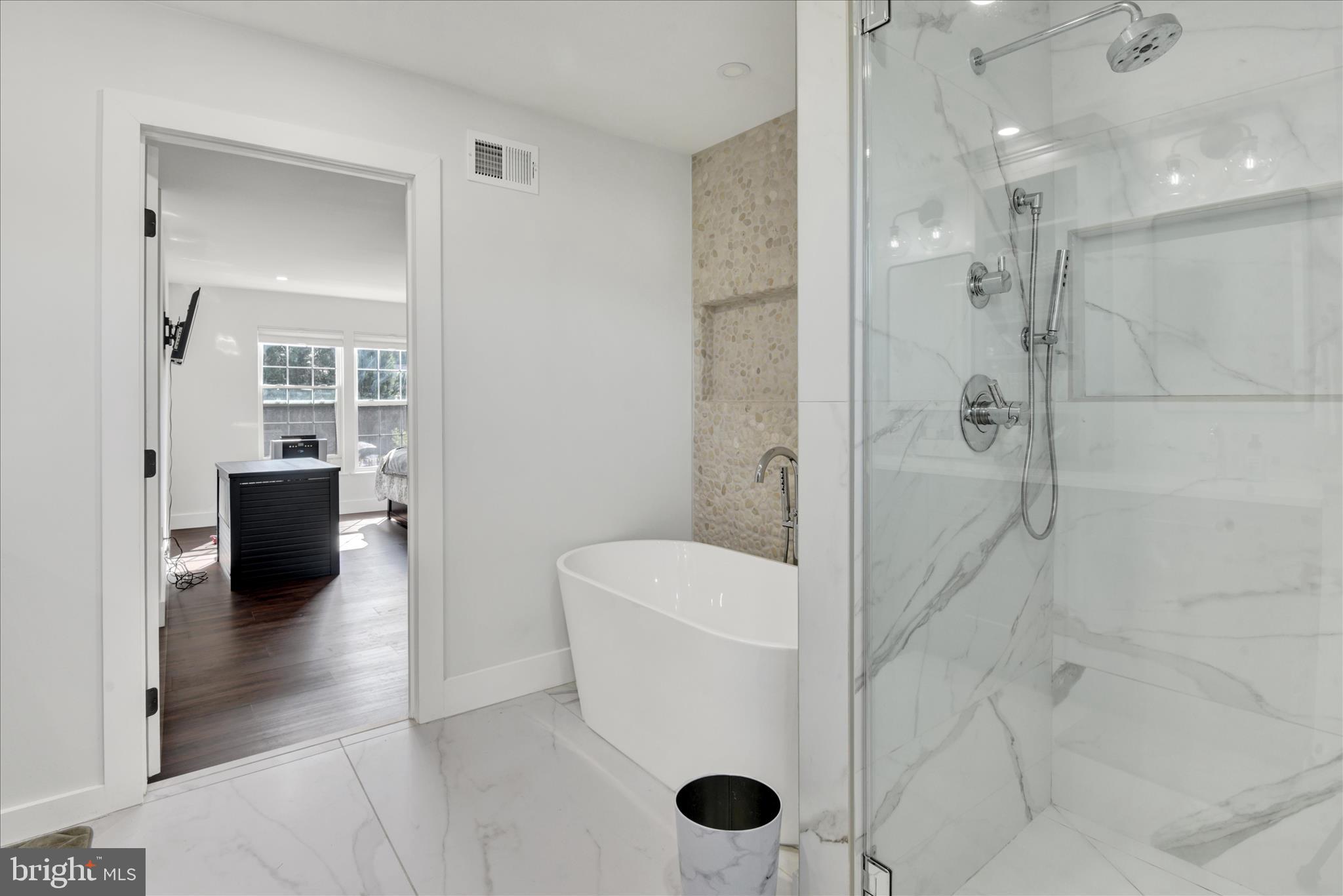 EDGEWOOD - Residential