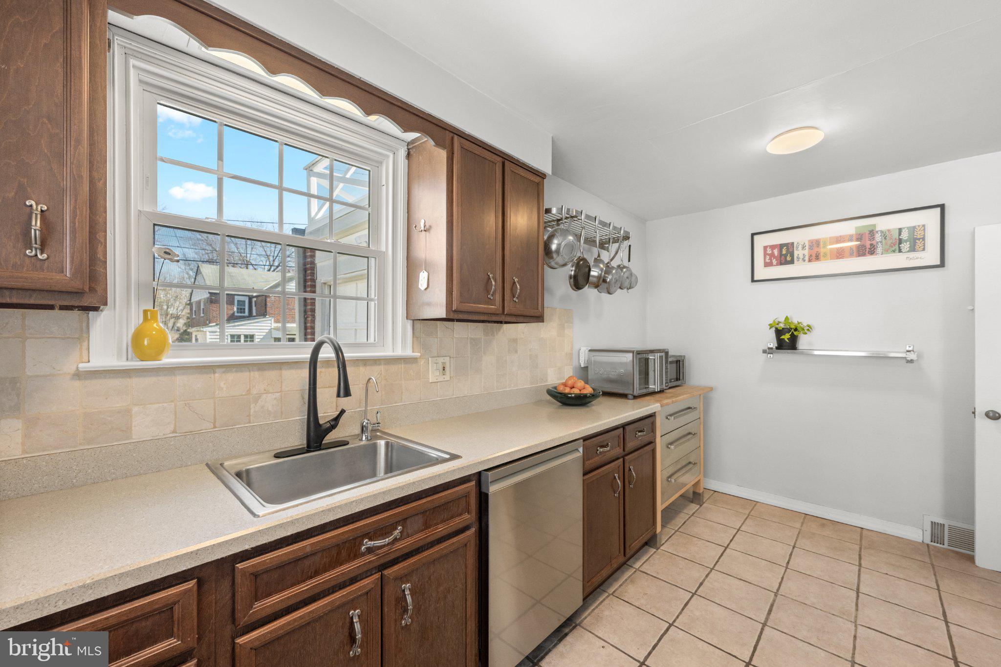 WYNNEWOOD - Residential