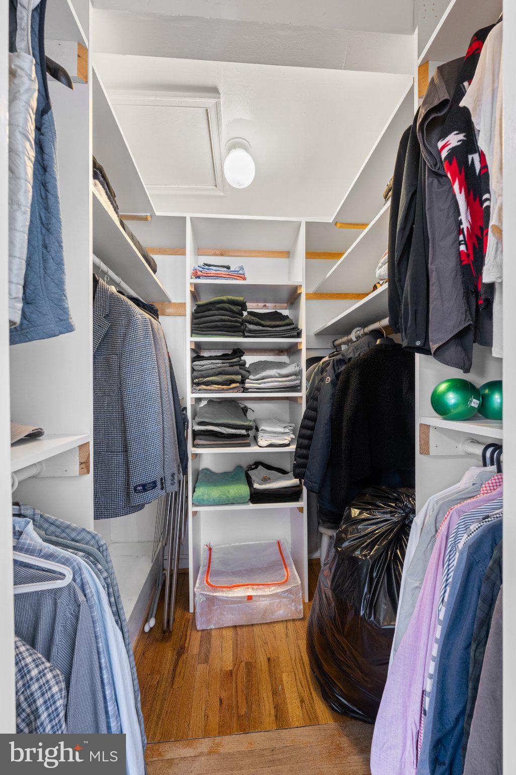 WYNNEWOOD - Residential