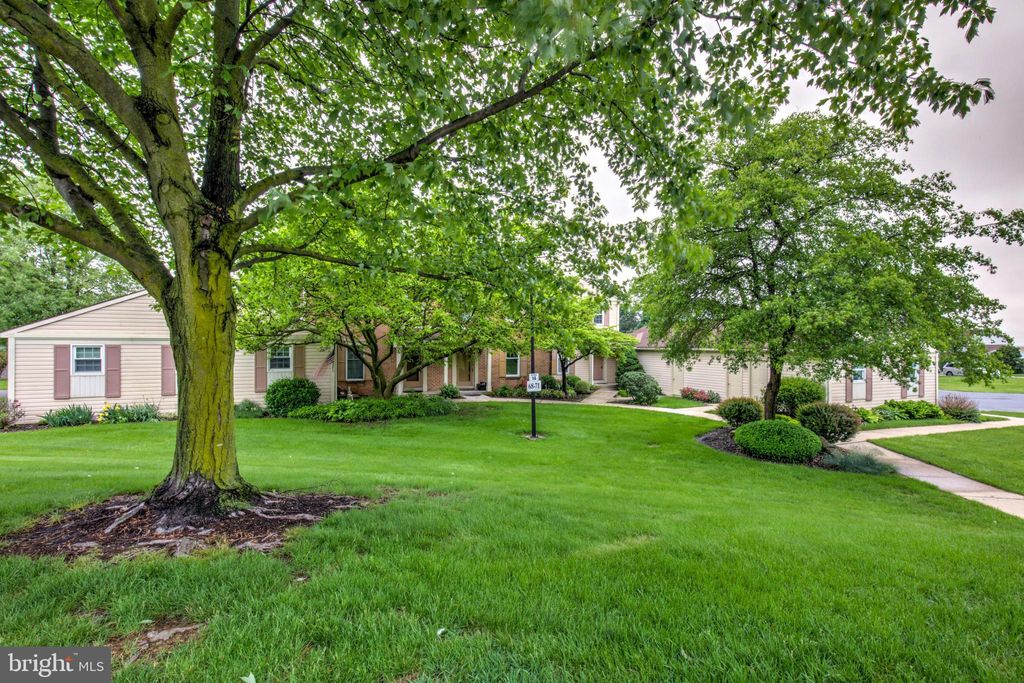 Photo of 68 Ashlea Village, NEW HOLLAND, PA 17557 (MLS # PALA2069966)