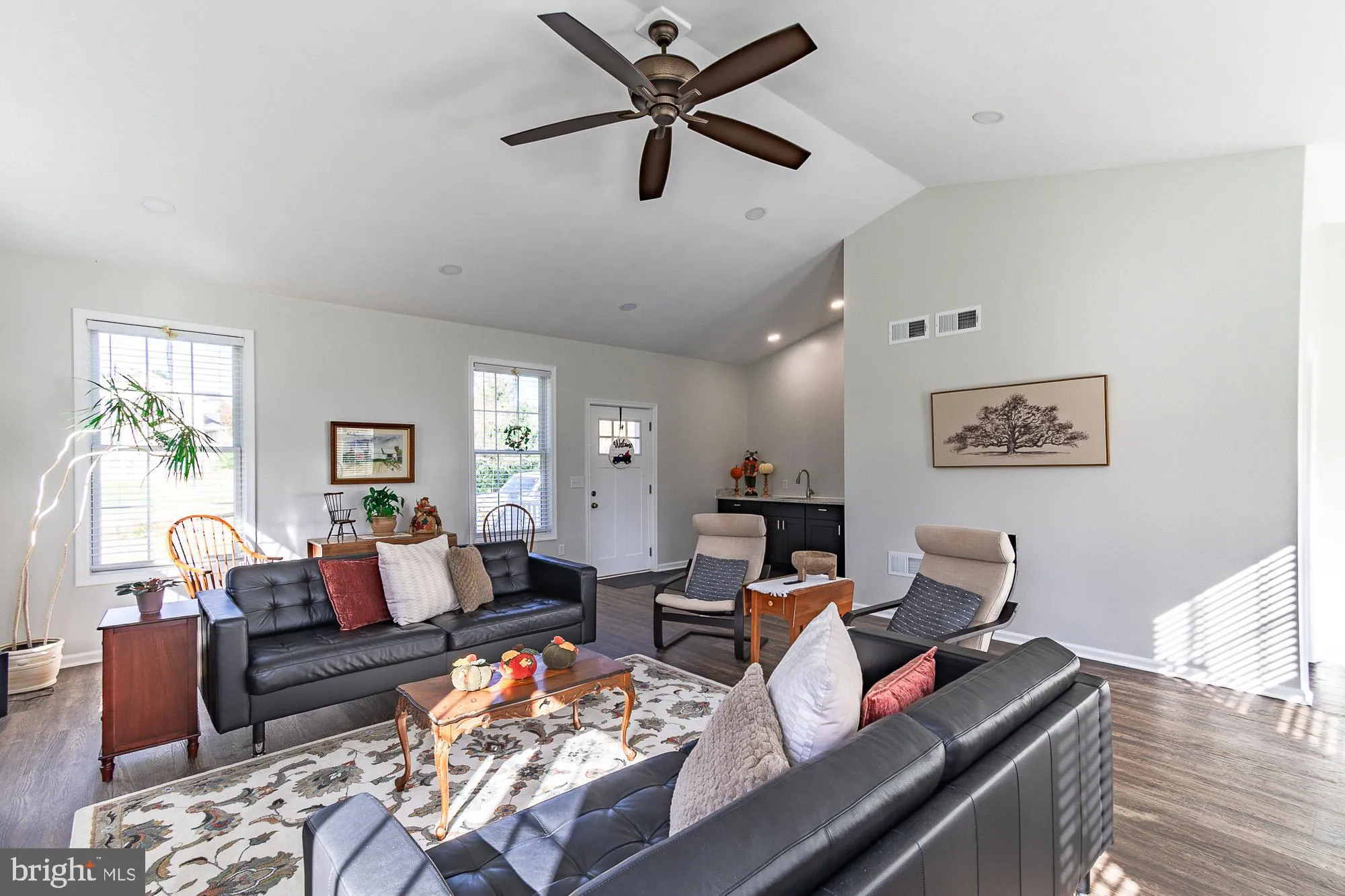 Martinsburg, West Virginia 25403, United States, 4 Bedrooms Bedrooms, ,4 BathroomsBathrooms,Residential,Coming Soon,237594