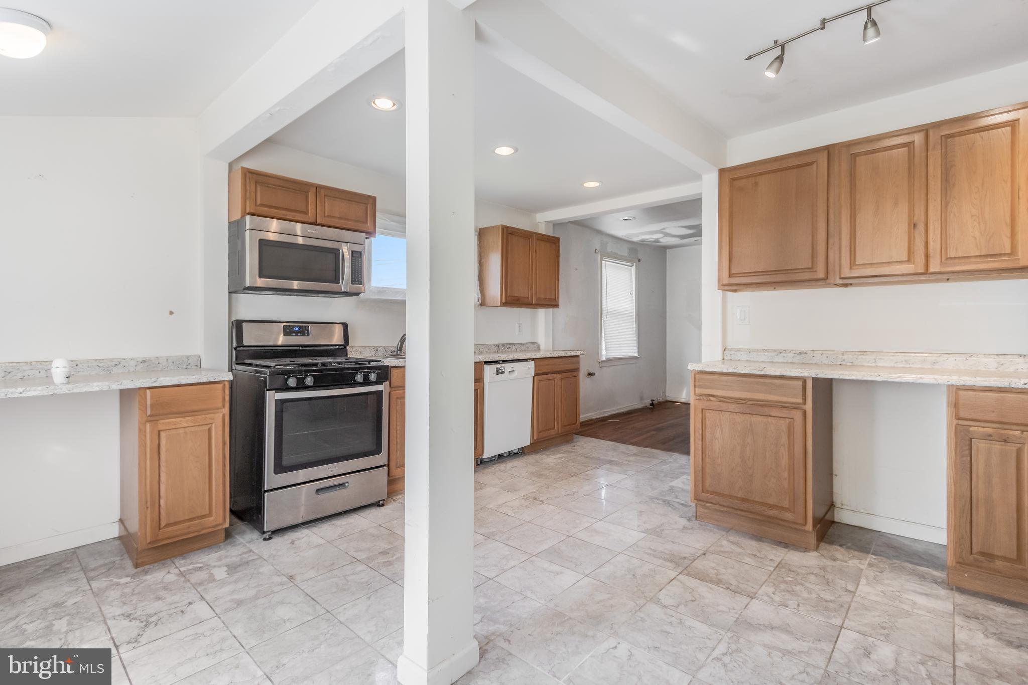 SANSBURY PARK - Residential