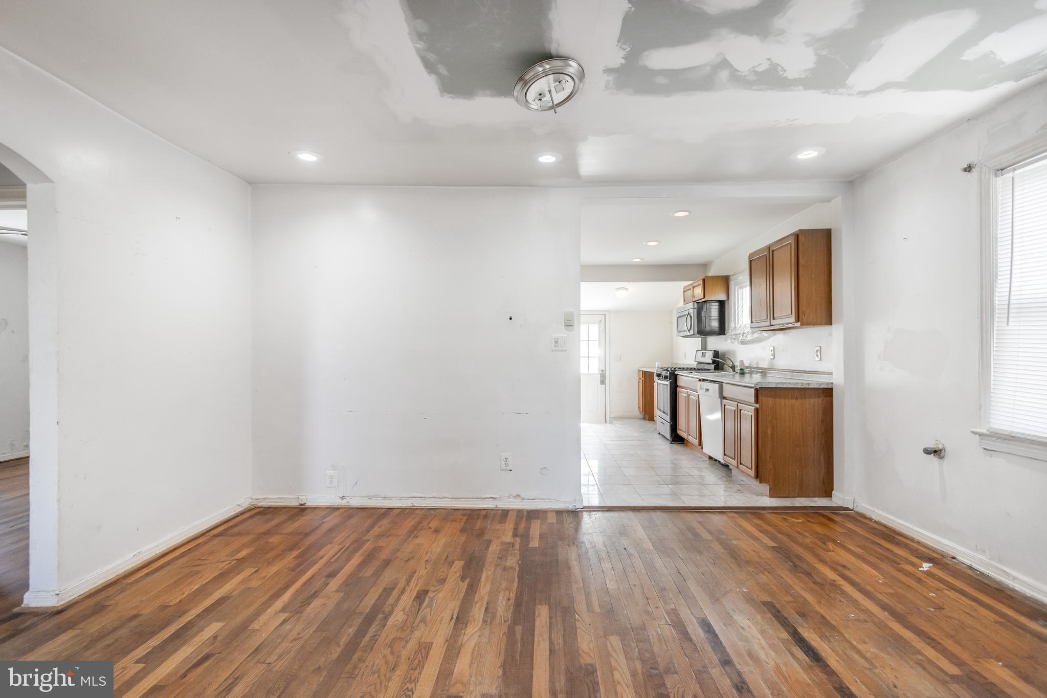 SANSBURY PARK - Residential