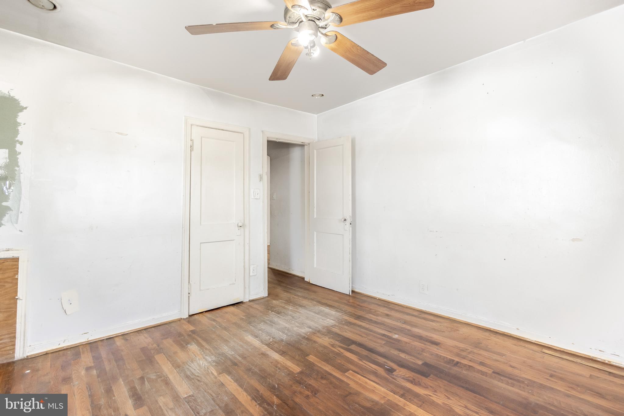 SANSBURY PARK - Residential