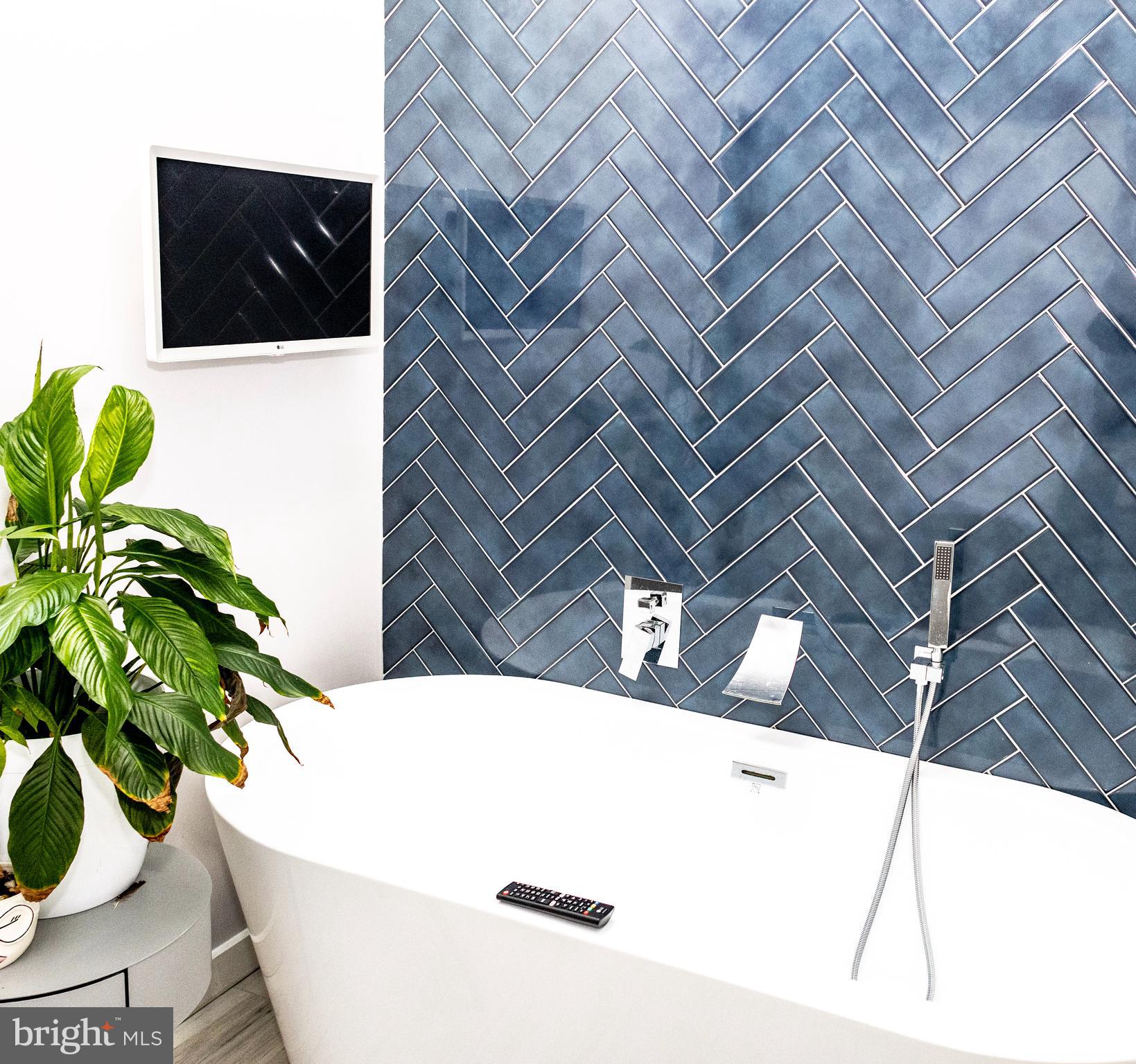 WELLFLEET MEWS - Residential