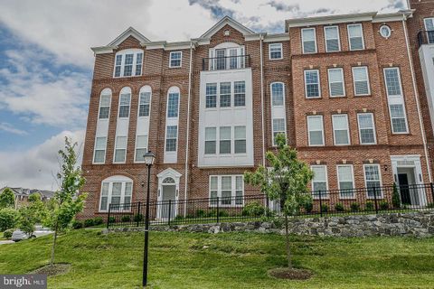 Photo of 20696 Erskine Terrace, ASHBURN, VA 20147 (MLS # VALO2125340)