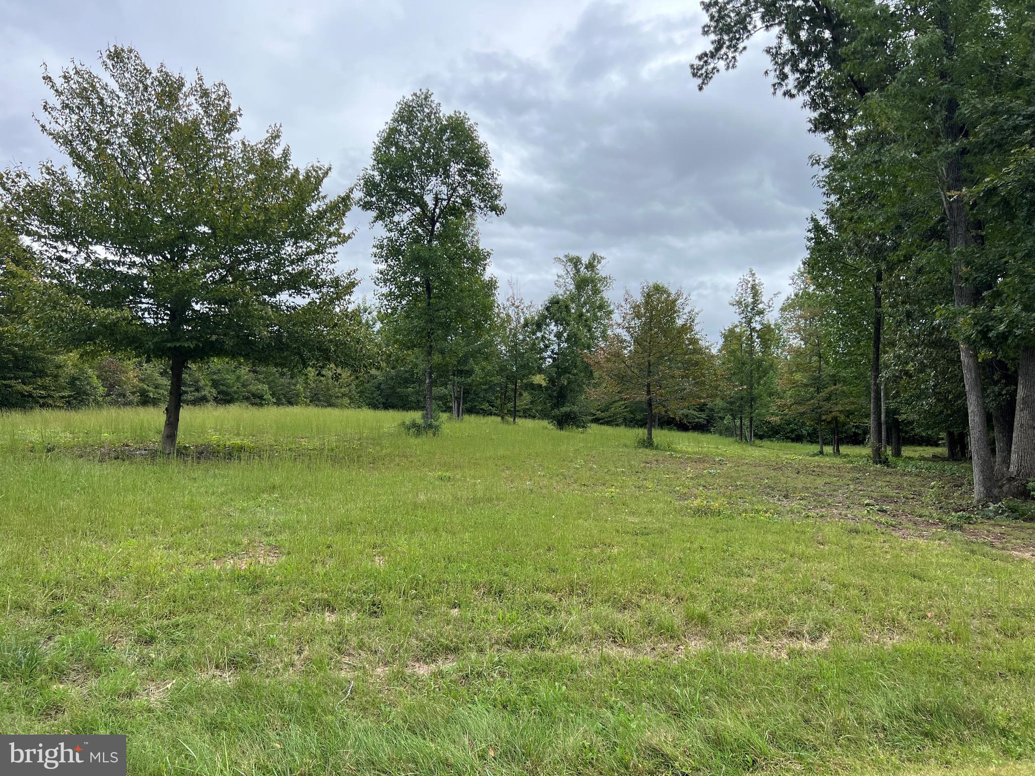 NOAH'S LANDING - Land