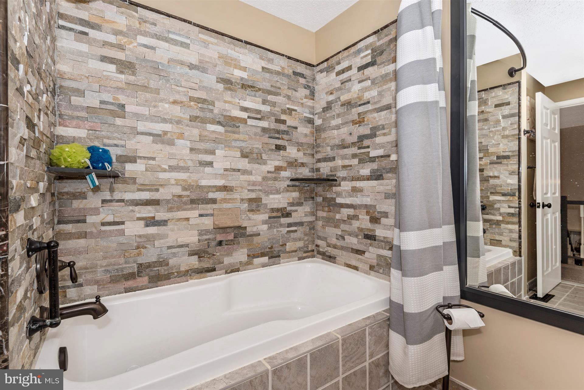 FARMBROOK - Residential