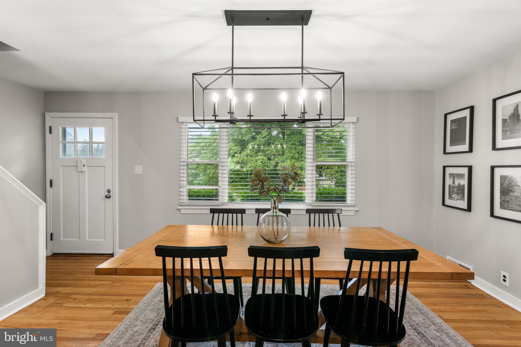 211 SEAL LANE