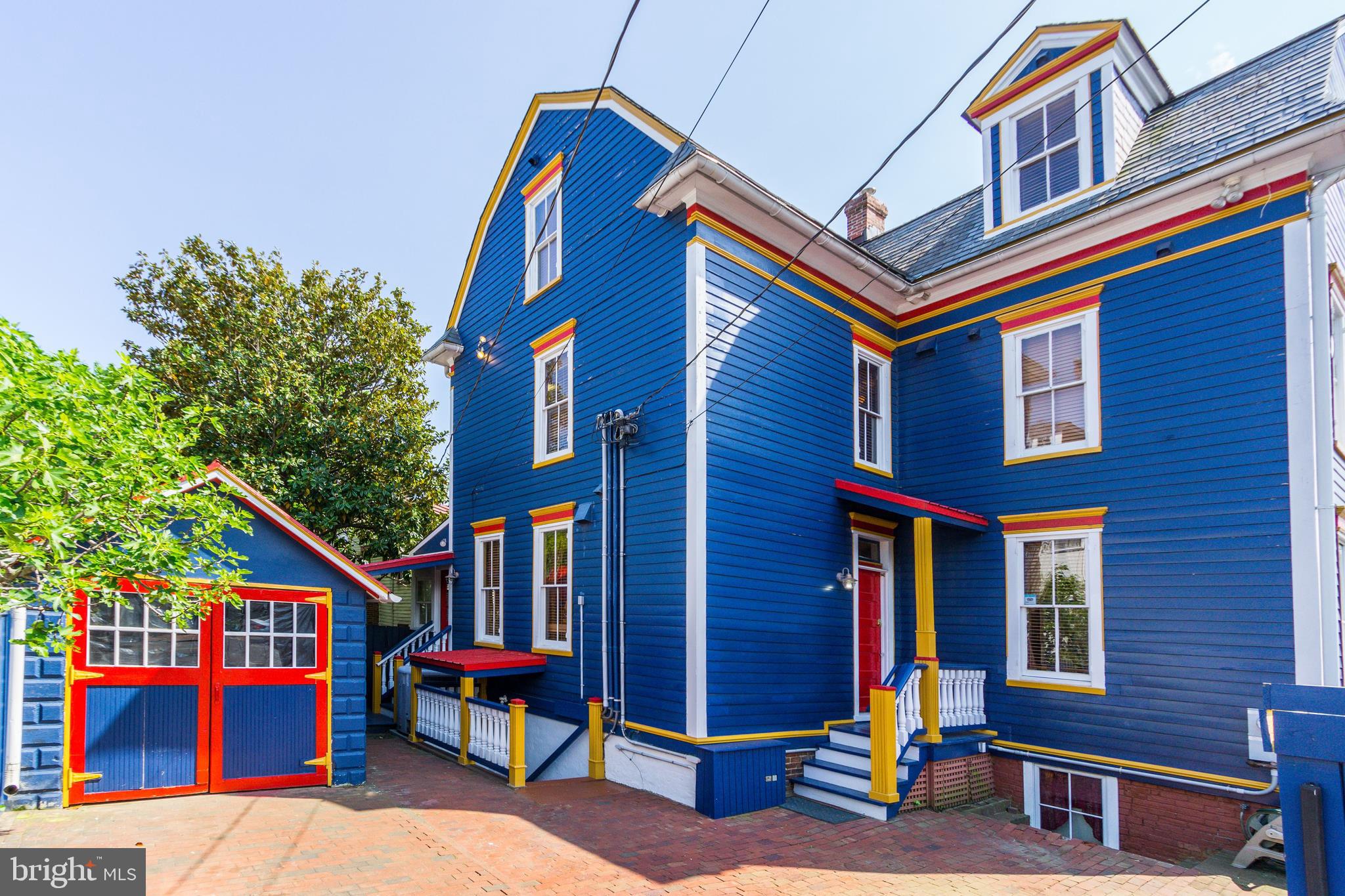 HISTORIC DISTRICT - Commercial Sale