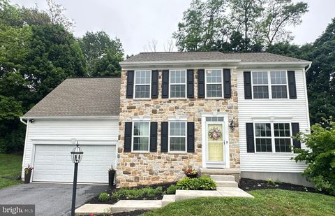Photo of 18 Copperwood Lane, EPHRATA, PA 17522 (MLS # PALA2088794)